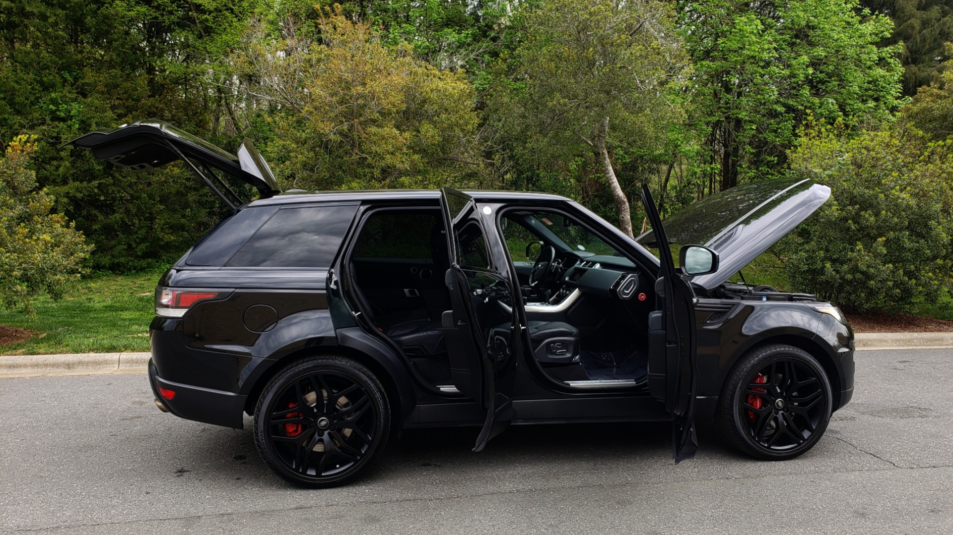 Used 2015 Land Rover RANGE ROVER SPORT SC V8 DYNAMIC / NAV / PANO-ROOF / DRVR ASST / REARVIEW for sale Sold at Formula Imports in Charlotte NC 28227 10