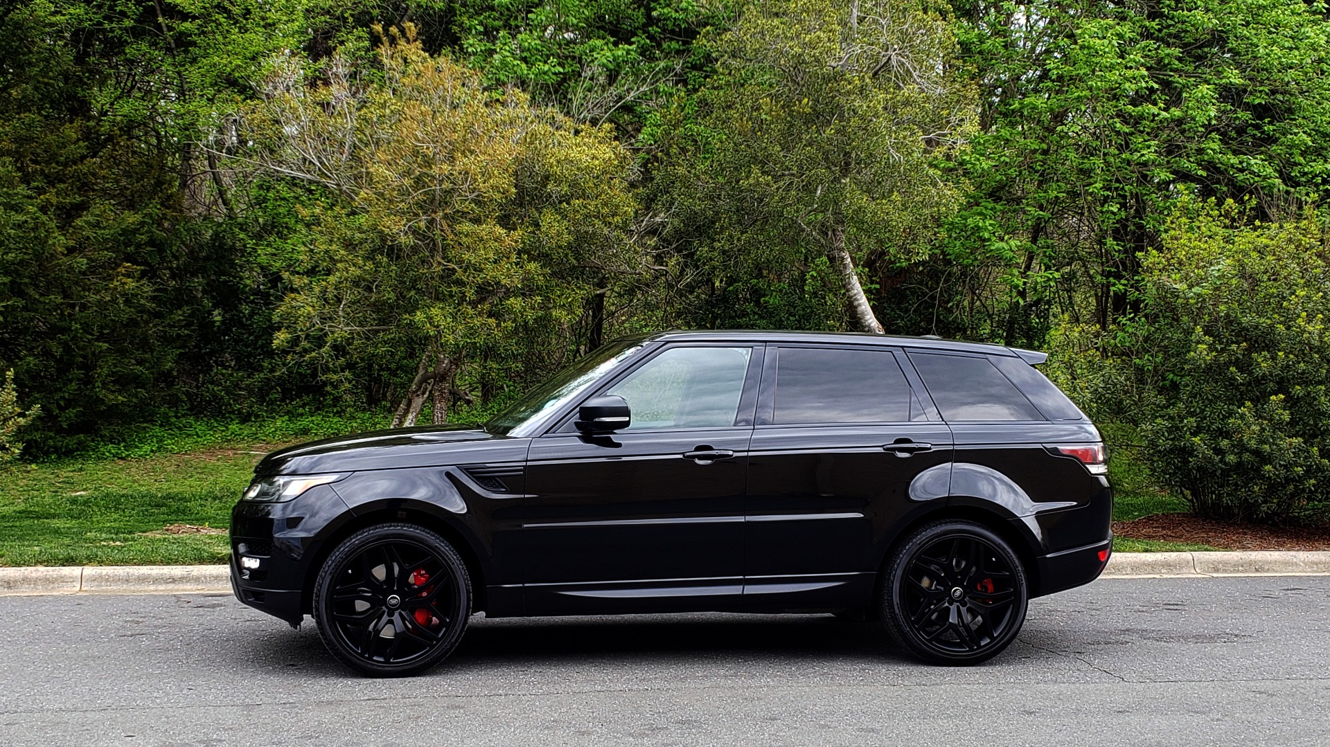 Used 2015 Land Rover RANGE ROVER SPORT SC V8 DYNAMIC / NAV / PANO-ROOF / DRVR ASST / REARVIEW for sale Sold at Formula Imports in Charlotte NC 28227 2