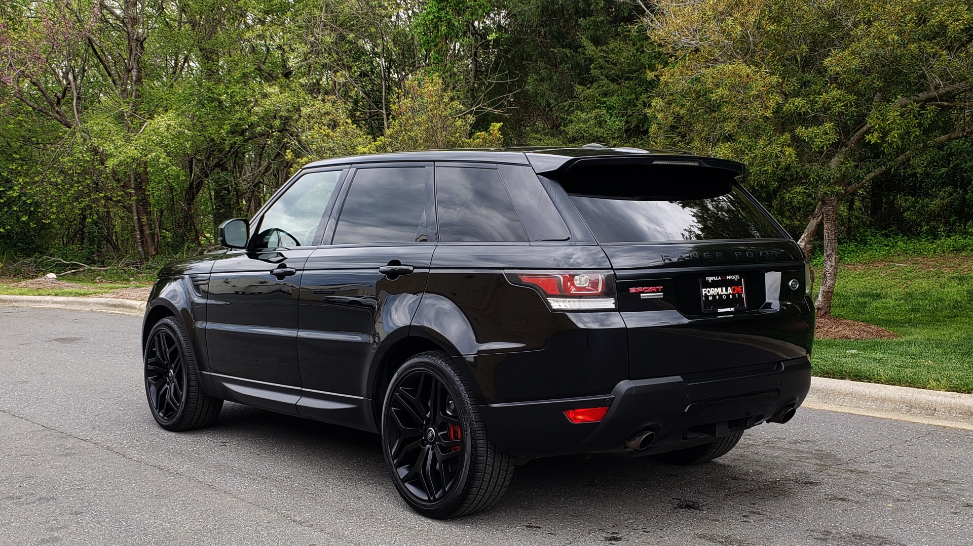 Used 2015 Land Rover RANGE ROVER SPORT SC V8 DYNAMIC / NAV / PANO-ROOF / DRVR ASST / REARVIEW for sale Sold at Formula Imports in Charlotte NC 28227 3