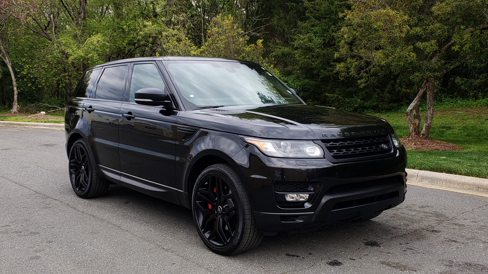 Used 2015 Land Rover RANGE ROVER SPORT SC V8 DYNAMIC / NAV / PANO-ROOF / DRVR ASST / REARVIEW for sale Sold at Formula Imports in Charlotte NC 28227 4