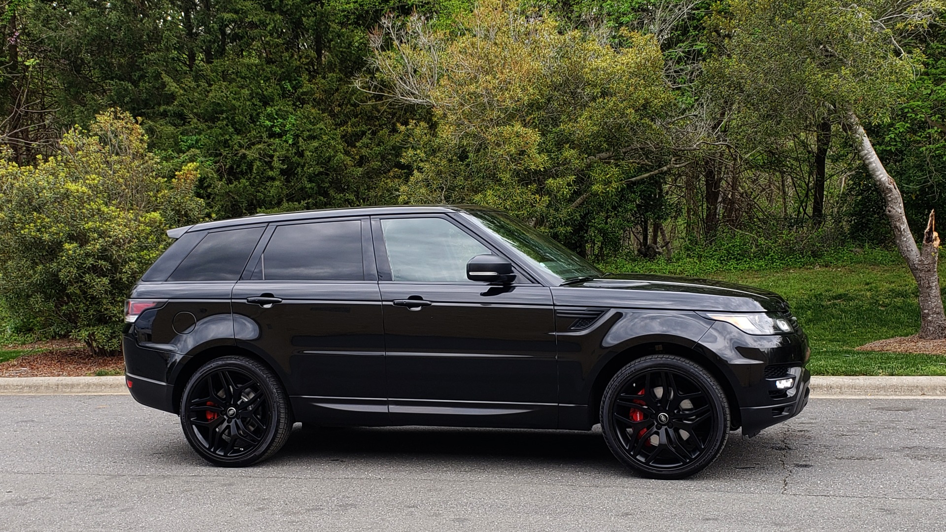 Used 2015 Land Rover RANGE ROVER SPORT SC V8 DYNAMIC / NAV / PANO-ROOF / DRVR ASST / REARVIEW for sale Sold at Formula Imports in Charlotte NC 28227 5