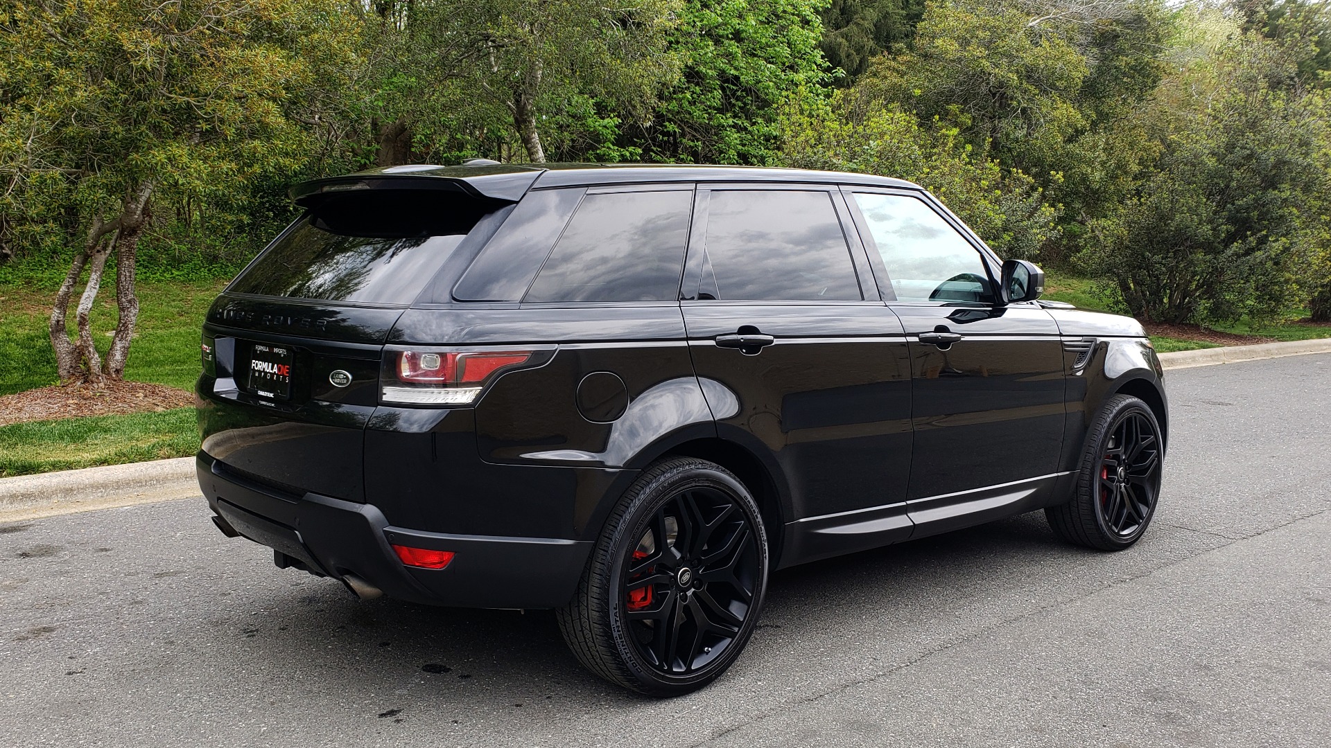 Used 2015 Land Rover RANGE ROVER SPORT SC V8 DYNAMIC / NAV / PANO-ROOF / DRVR ASST / REARVIEW for sale Sold at Formula Imports in Charlotte NC 28227 6
