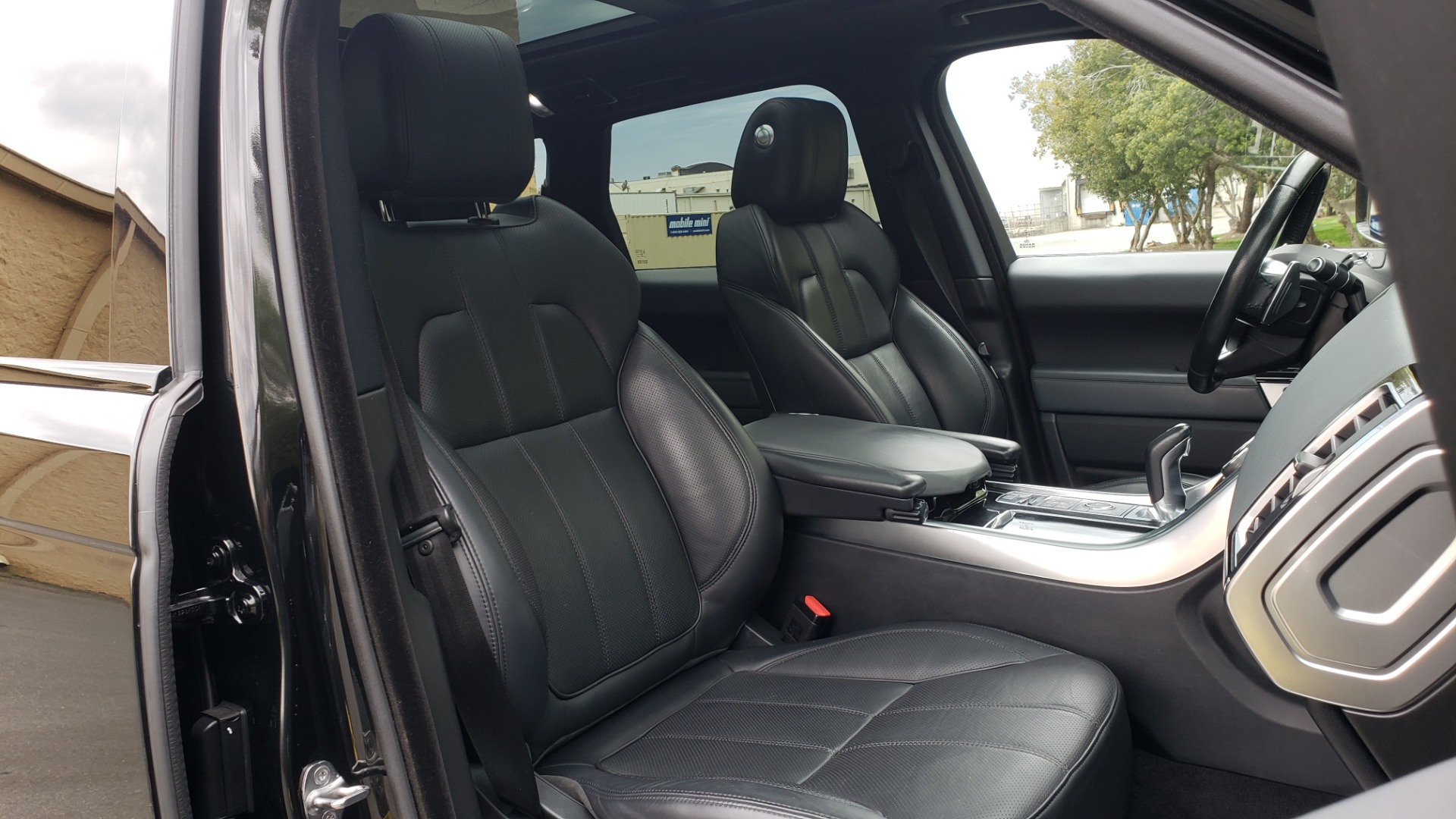 Used 2015 Land Rover RANGE ROVER SPORT SC V8 DYNAMIC / NAV / PANO-ROOF / DRVR ASST / REARVIEW for sale Sold at Formula Imports in Charlotte NC 28227 70