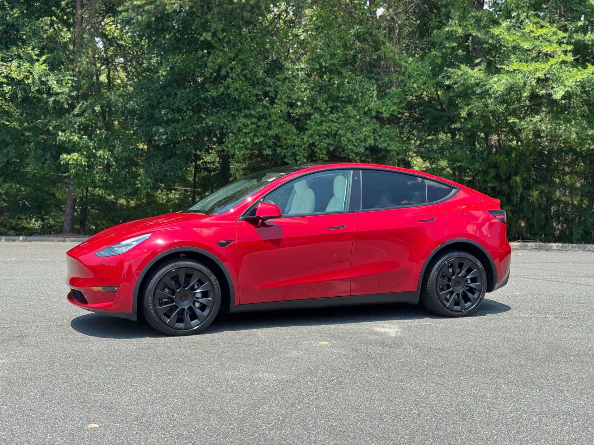 Used 2021 Tesla Model Y Long Range for sale $26,995 at Formula Imports in Charlotte NC 28227 5