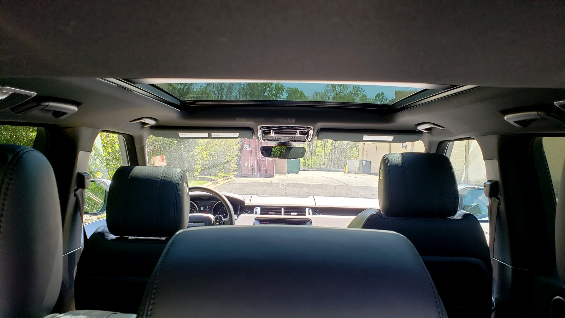 Used 2017 Land Rover RANGE ROVER SPORT HSE / SC V6 / 4X4 / NAV / PANO-ROOF / REARVIEW for sale Sold at Formula Imports in Charlotte NC 28227 17