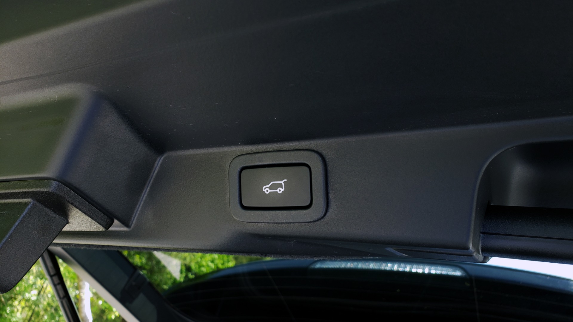 Used 2017 Land Rover RANGE ROVER SPORT HSE / SC V6 / 4X4 / NAV / PANO-ROOF / REARVIEW for sale Sold at Formula Imports in Charlotte NC 28227 18