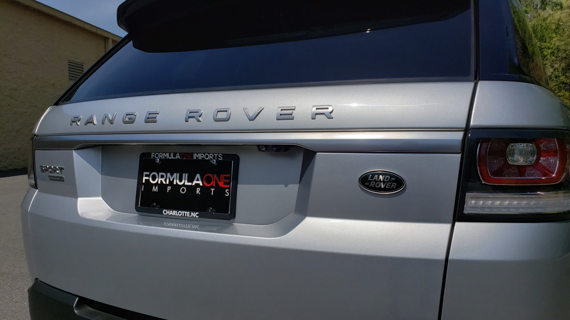 Used 2017 Land Rover RANGE ROVER SPORT HSE / SC V6 / 4X4 / NAV / PANO-ROOF / REARVIEW for sale Sold at Formula Imports in Charlotte NC 28227 30