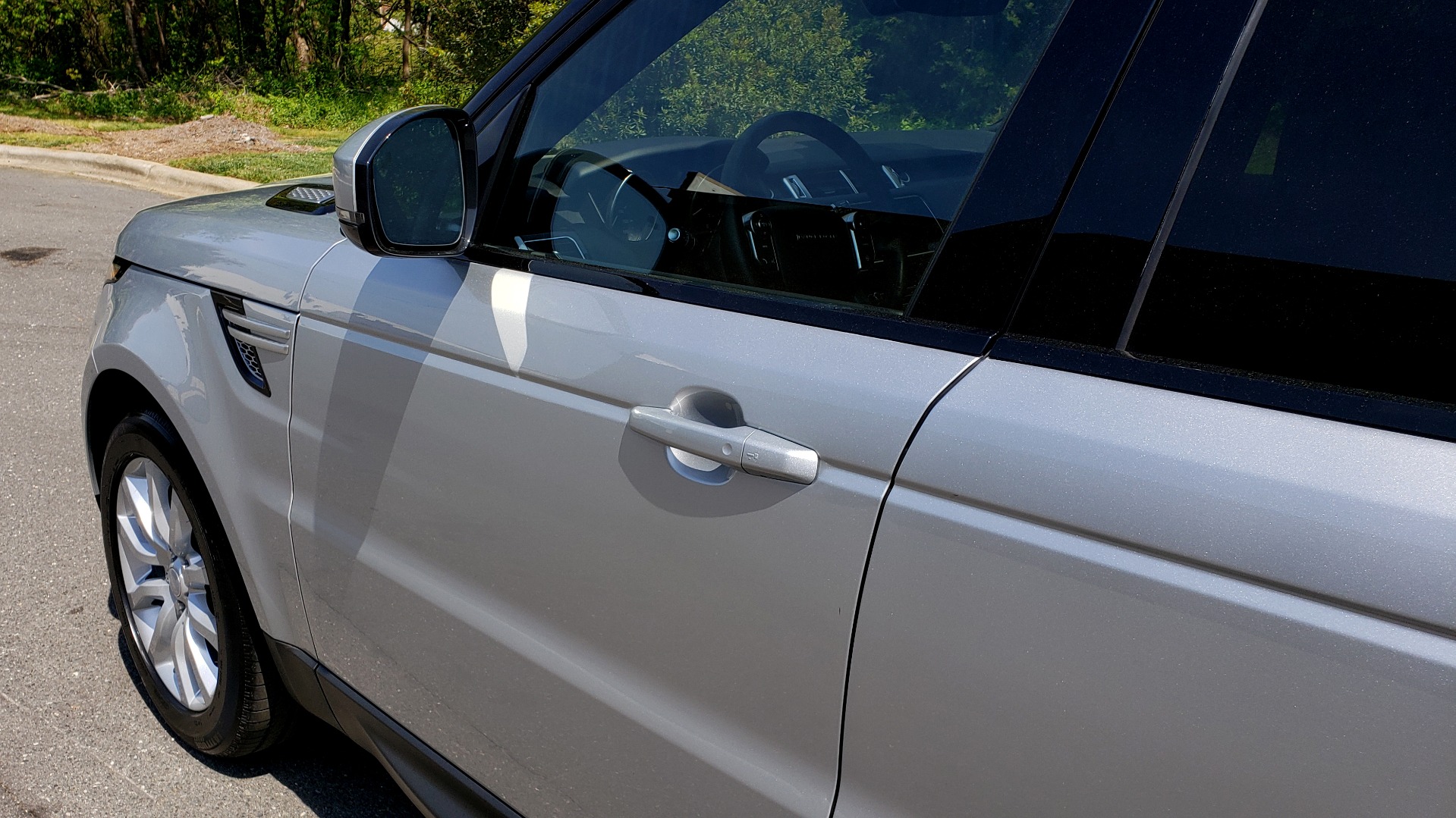 Used 2017 Land Rover RANGE ROVER SPORT HSE / SC V6 / 4X4 / NAV / PANO-ROOF / REARVIEW for sale Sold at Formula Imports in Charlotte NC 28227 7