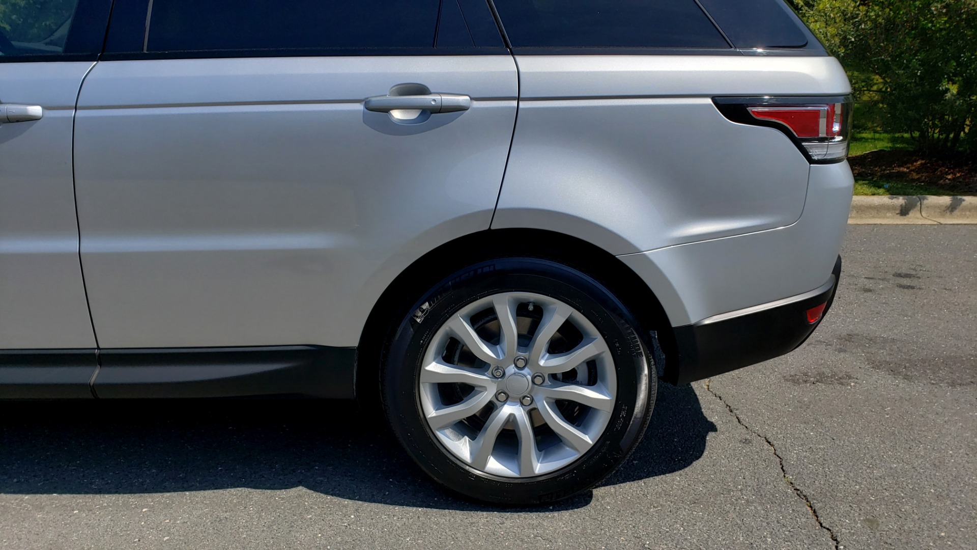Used 2017 Land Rover RANGE ROVER SPORT HSE / SC V6 / 4X4 / NAV / PANO-ROOF / REARVIEW for sale Sold at Formula Imports in Charlotte NC 28227 83