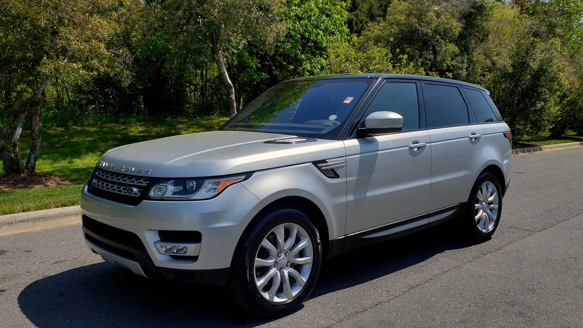 Used 2017 Land Rover RANGE ROVER SPORT HSE / SC V6 / 4X4 / NAV / PANO-ROOF / REARVIEW for sale Sold at Formula Imports in Charlotte NC 28227 1