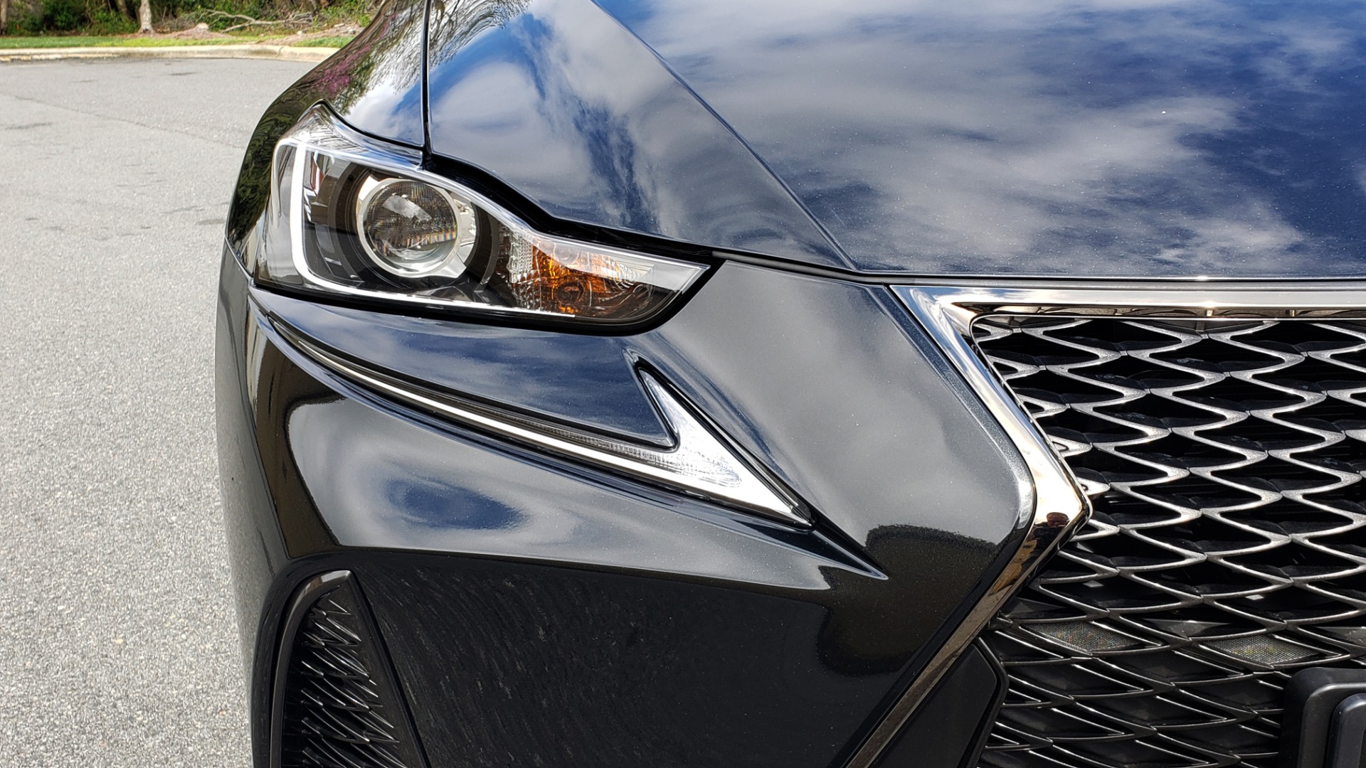 Used 2017 Lexus IS 300 F SPORT AWD / NAV / SUNROOF / REARVIEW / VENT SEATS / BSM for sale Sold at Formula Imports in Charlotte NC 28227 16