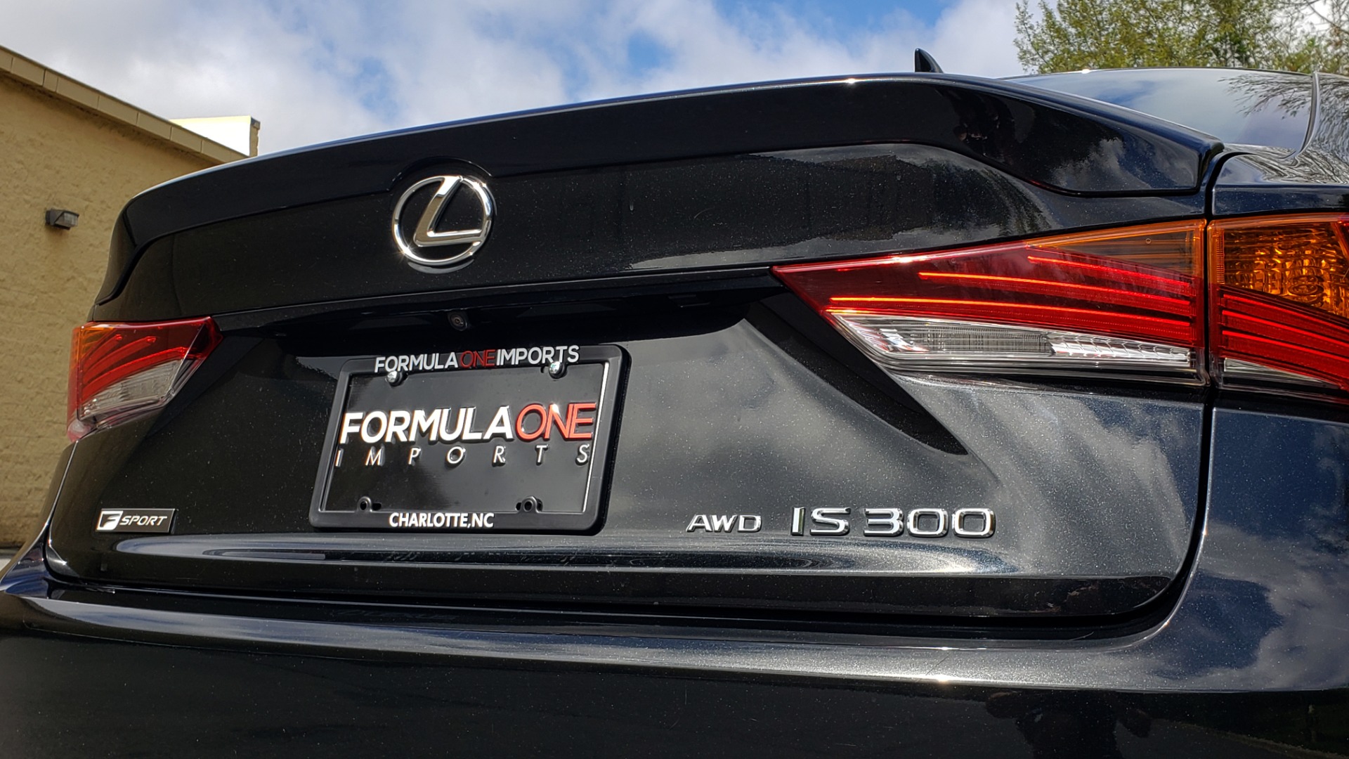 Used 2017 Lexus IS 300 F SPORT AWD / NAV / SUNROOF / REARVIEW / VENT SEATS / BSM for sale Sold at Formula Imports in Charlotte NC 28227 25