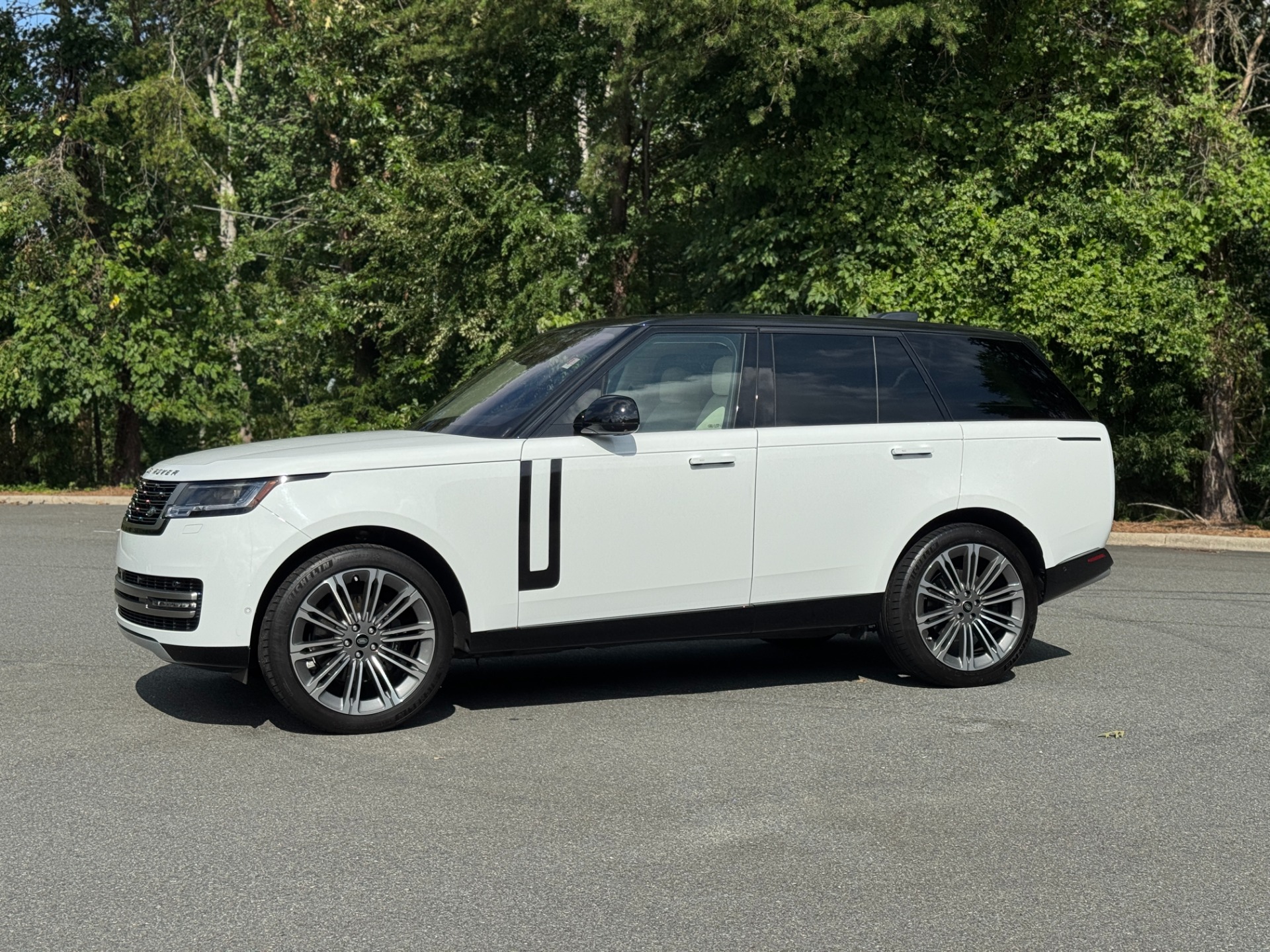 Used 2023 Land Rover Range Rover P400 SE SWB 20-WAY SEATING / HANDOVER ...
