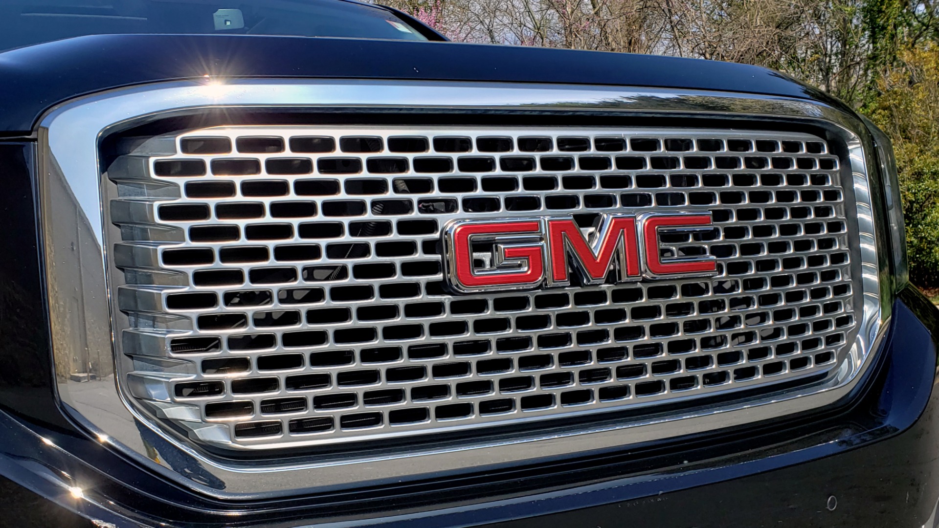 Used 2016 GMC YUKON DENALI 4WD / OPEN ROAD / NAV / ENTERTAINMENT / 3-ROW for sale Sold at Formula Imports in Charlotte NC 28227 21