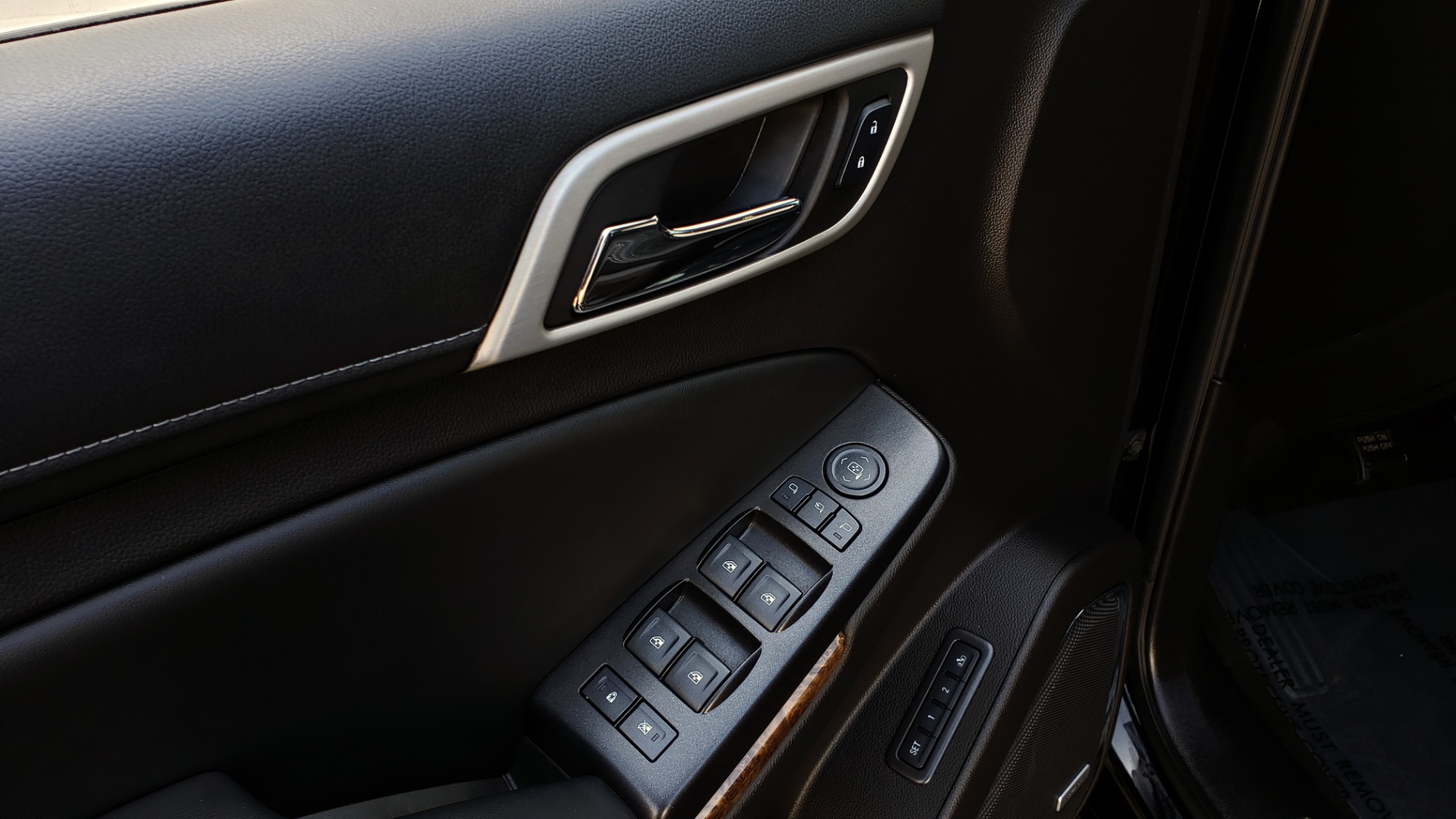 Used 2016 GMC YUKON DENALI 4WD / OPEN ROAD / NAV / ENTERTAINMENT / 3-ROW for sale Sold at Formula Imports in Charlotte NC 28227 30