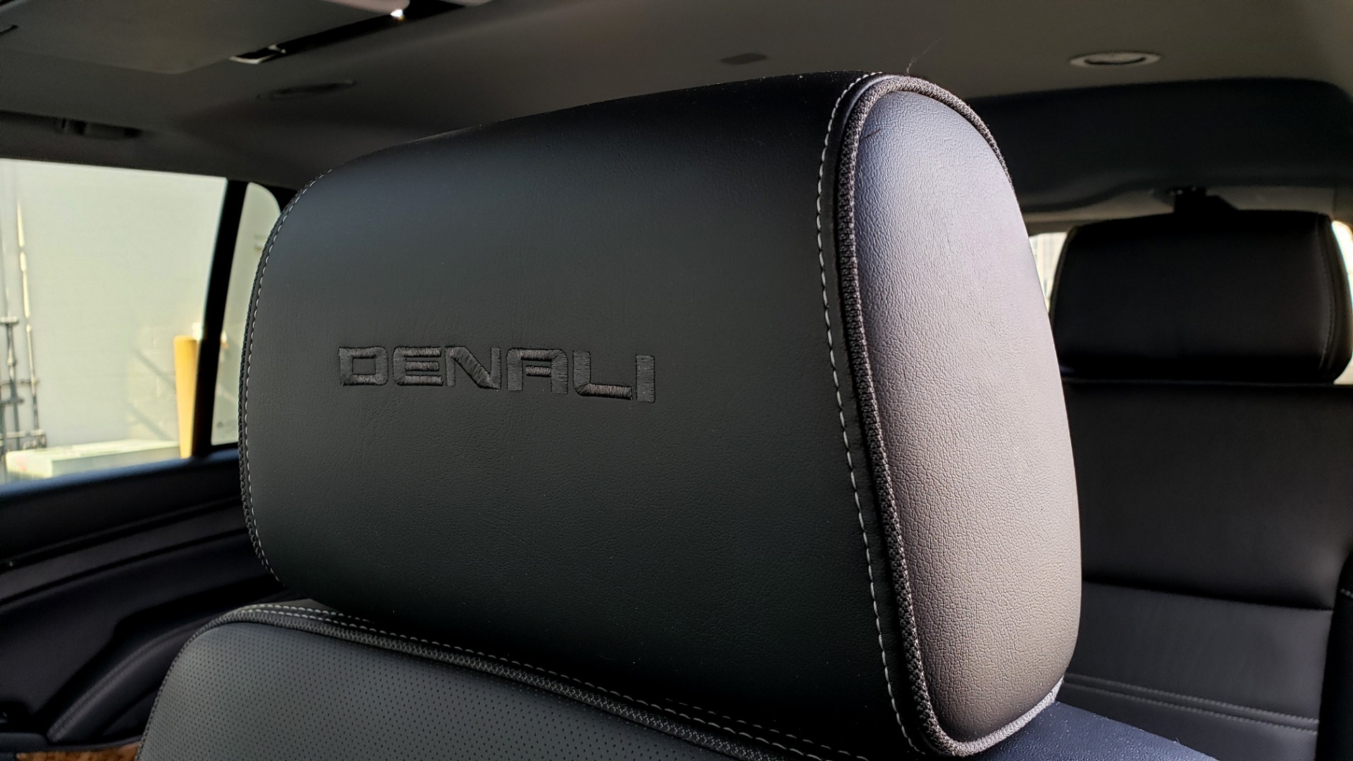Used 2016 GMC YUKON DENALI 4WD / OPEN ROAD / NAV / ENTERTAINMENT / 3-ROW for sale Sold at Formula Imports in Charlotte NC 28227 35