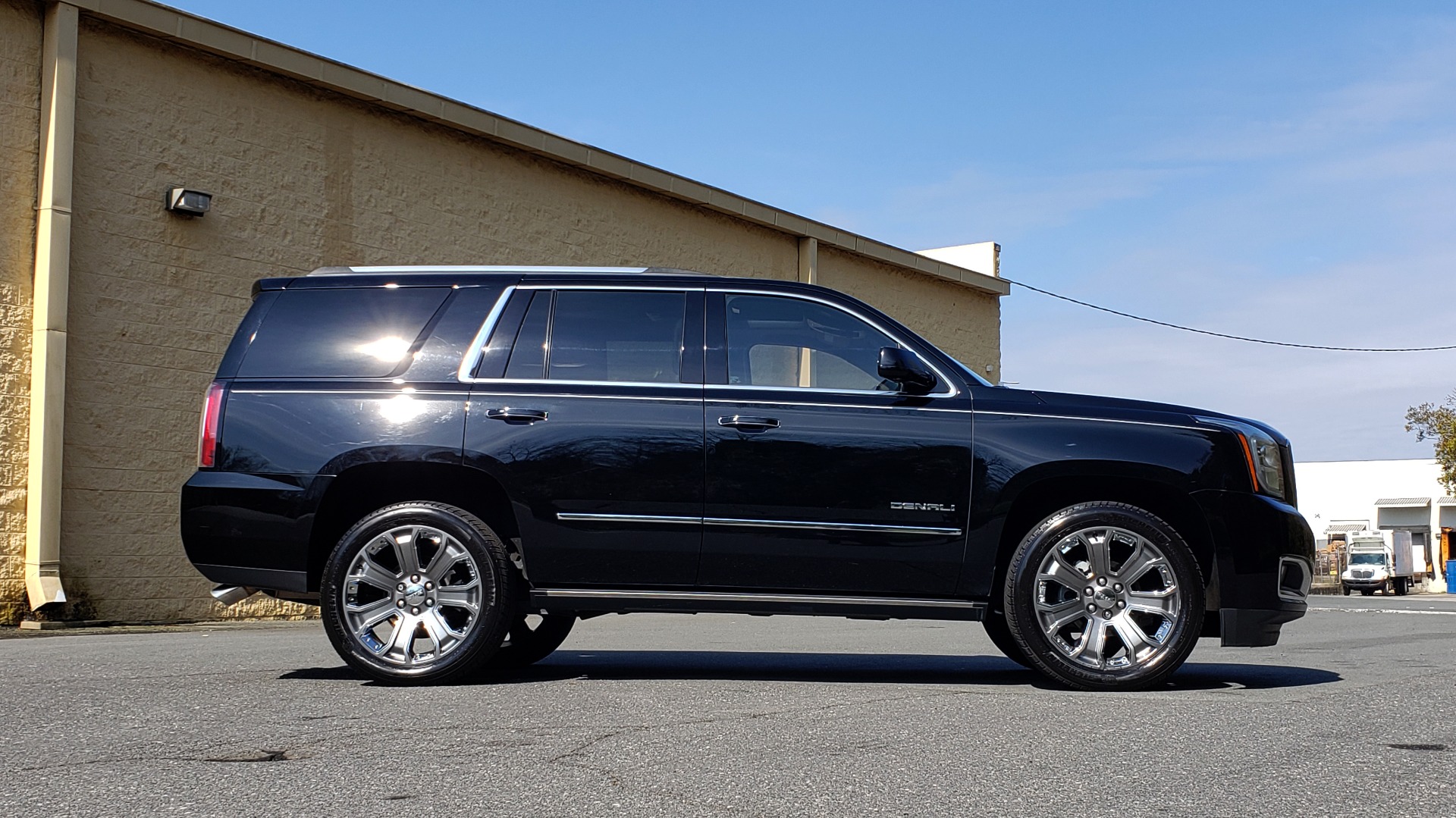 Used 2016 GMC YUKON DENALI 4WD / OPEN ROAD / NAV / ENTERTAINMENT / 3-ROW for sale Sold at Formula Imports in Charlotte NC 28227 5