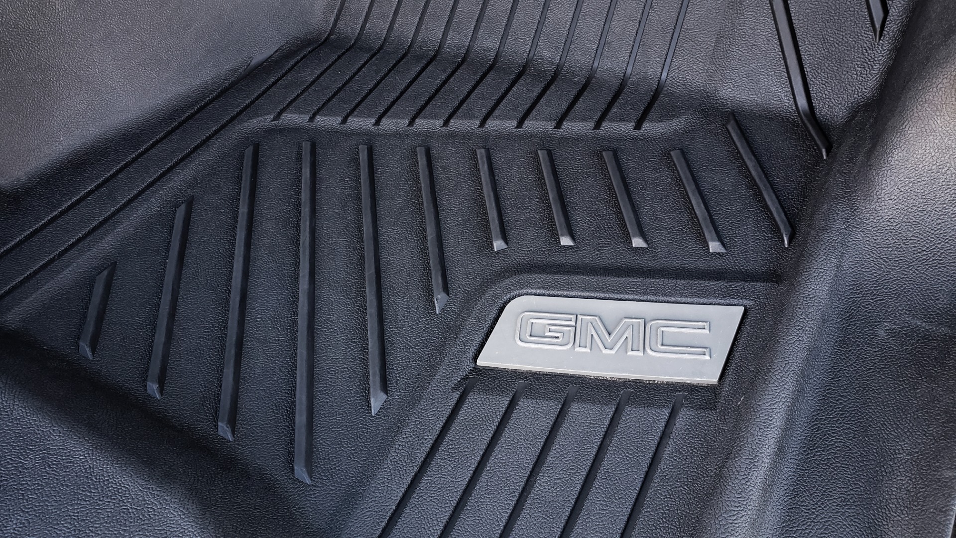 Used 2016 GMC YUKON DENALI 4WD / OPEN ROAD / NAV / ENTERTAINMENT / 3-ROW for sale Sold at Formula Imports in Charlotte NC 28227 69