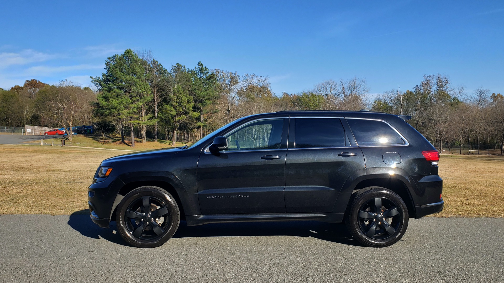 Used 2015 Jeep GRAND CHEROKEE HIGH ALTITUDE / NAV / SUNROOF / REARVIEW / TOW PKG for sale Sold at Formula Imports in Charlotte NC 28227 2