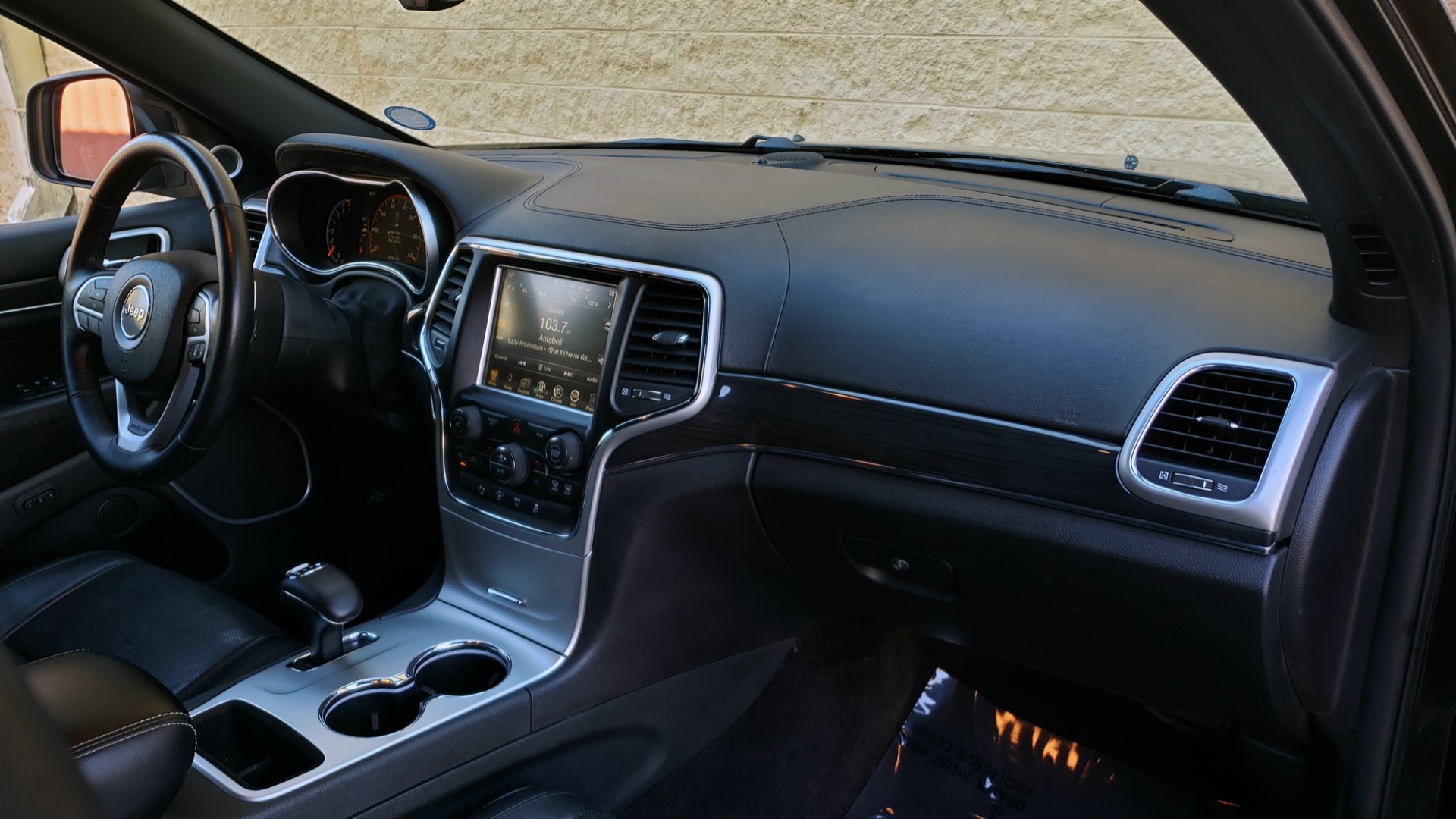 Used 2015 Jeep GRAND CHEROKEE HIGH ALTITUDE / NAV / SUNROOF / REARVIEW / TOW PKG for sale Sold at Formula Imports in Charlotte NC 28227 62