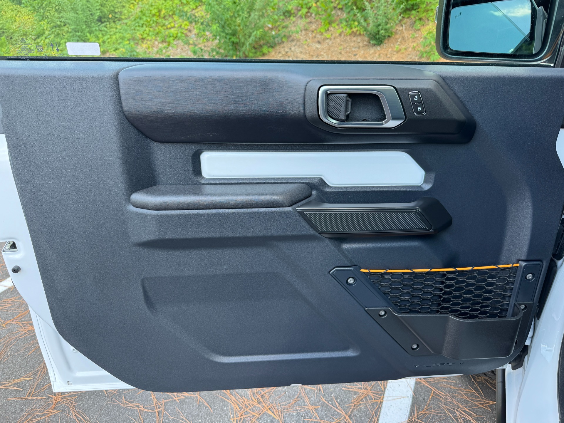 2024 Ford Bronco Badlands photo 24