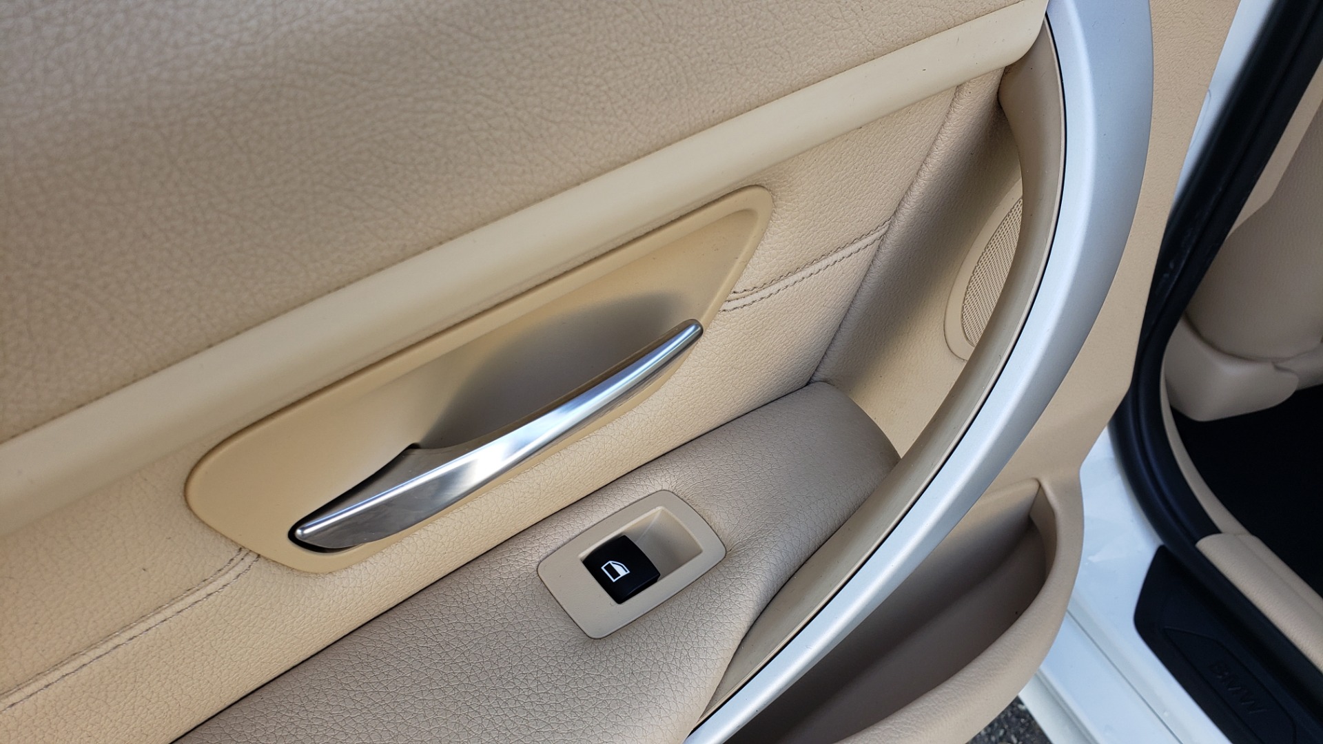 Used 2013 BMW 3 SERIES 328I PREMIUM / SUNROOF / COMFORT ACCESS KEY / SAT RADIO for sale Sold at Formula Imports in Charlotte NC 28227 51