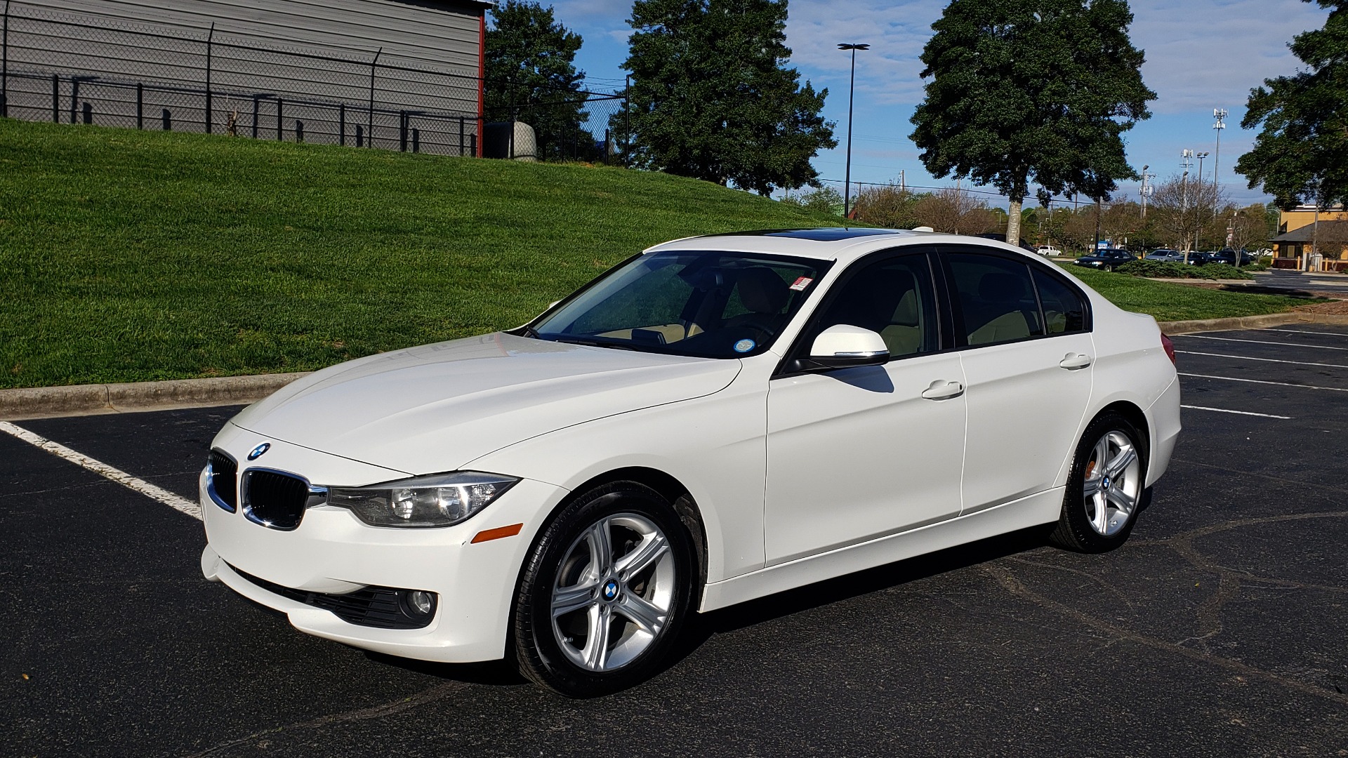 Used 2013 BMW 3 SERIES 328I PREMIUM / SUNROOF / COMFORT ACCESS KEY / SAT RADIO for sale Sold at Formula Imports in Charlotte NC 28227 1
