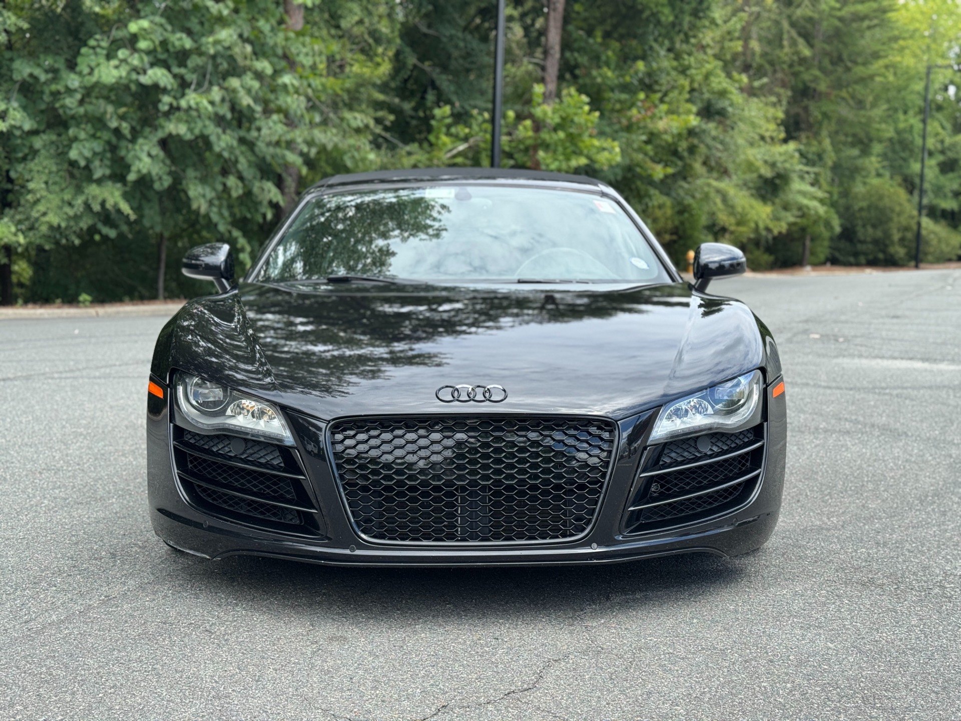 2011 Audi R8 Quattro Spyder photo 2
