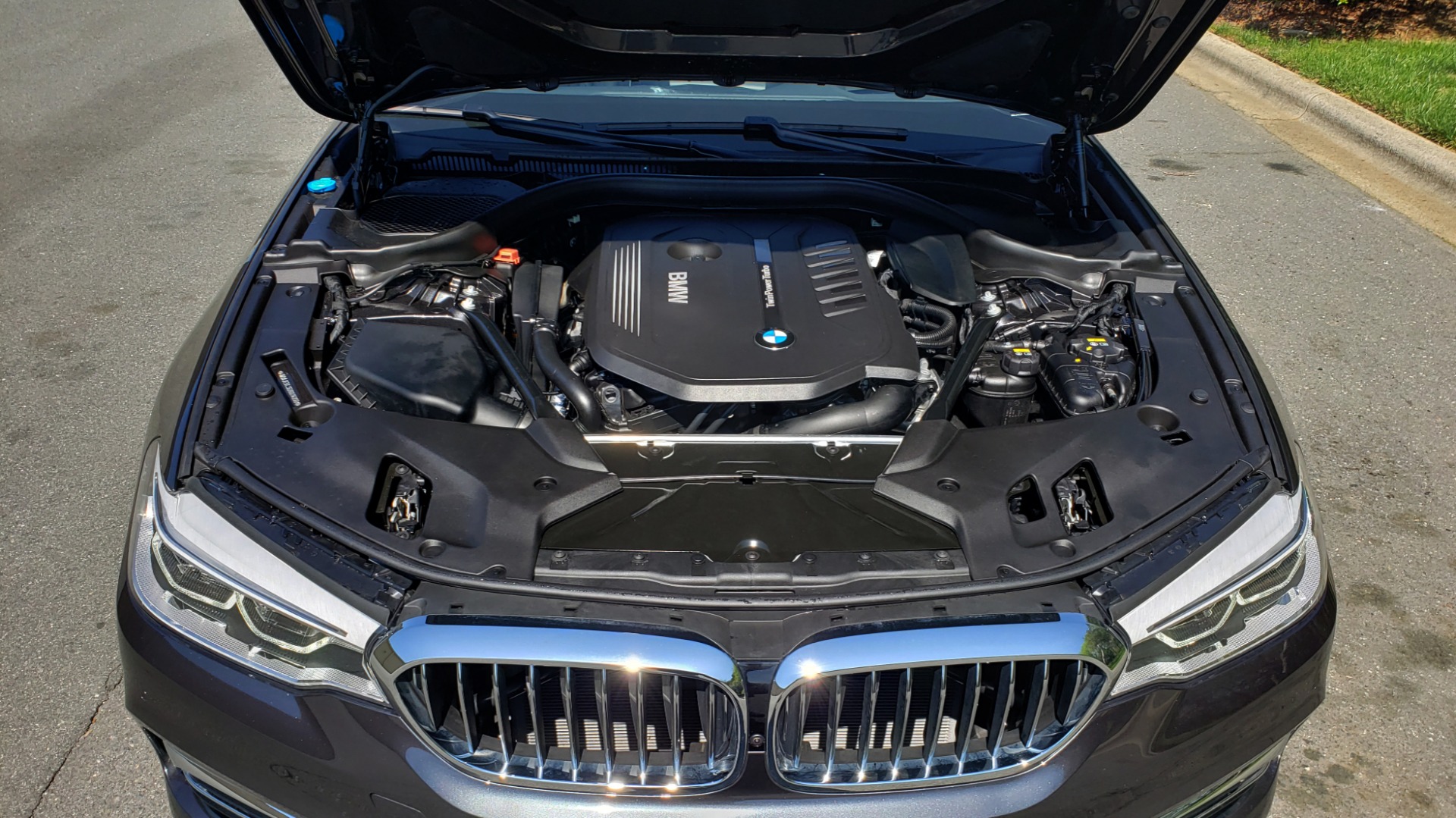 Used 2017 BMW 5 SERIES 540I PREMIUM / DRVR ASST PLUS / NAV / SNF / HARMAN/KARDON for sale Sold at Formula Imports in Charlotte NC 28227 11