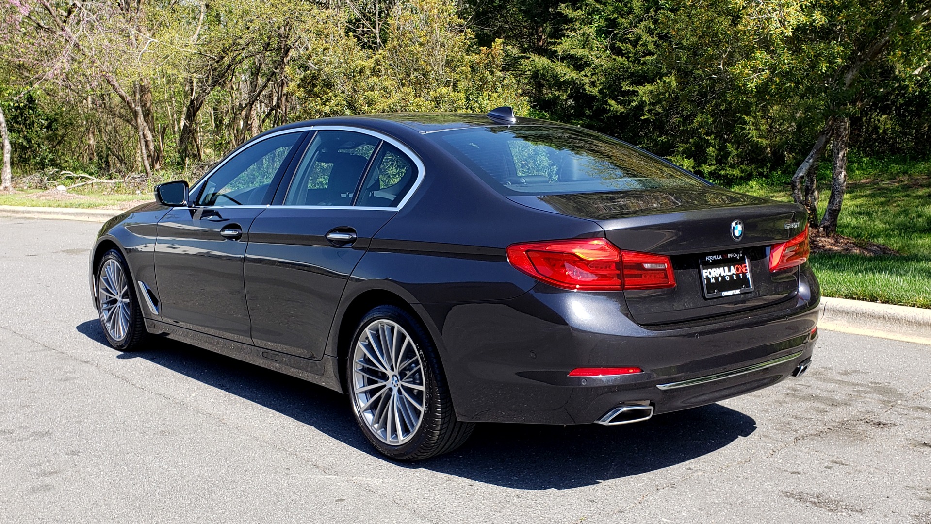 Used 2017 BMW 5 SERIES 540I PREMIUM / DRVR ASST PLUS / NAV / SNF / HARMAN/KARDON for sale Sold at Formula Imports in Charlotte NC 28227 3