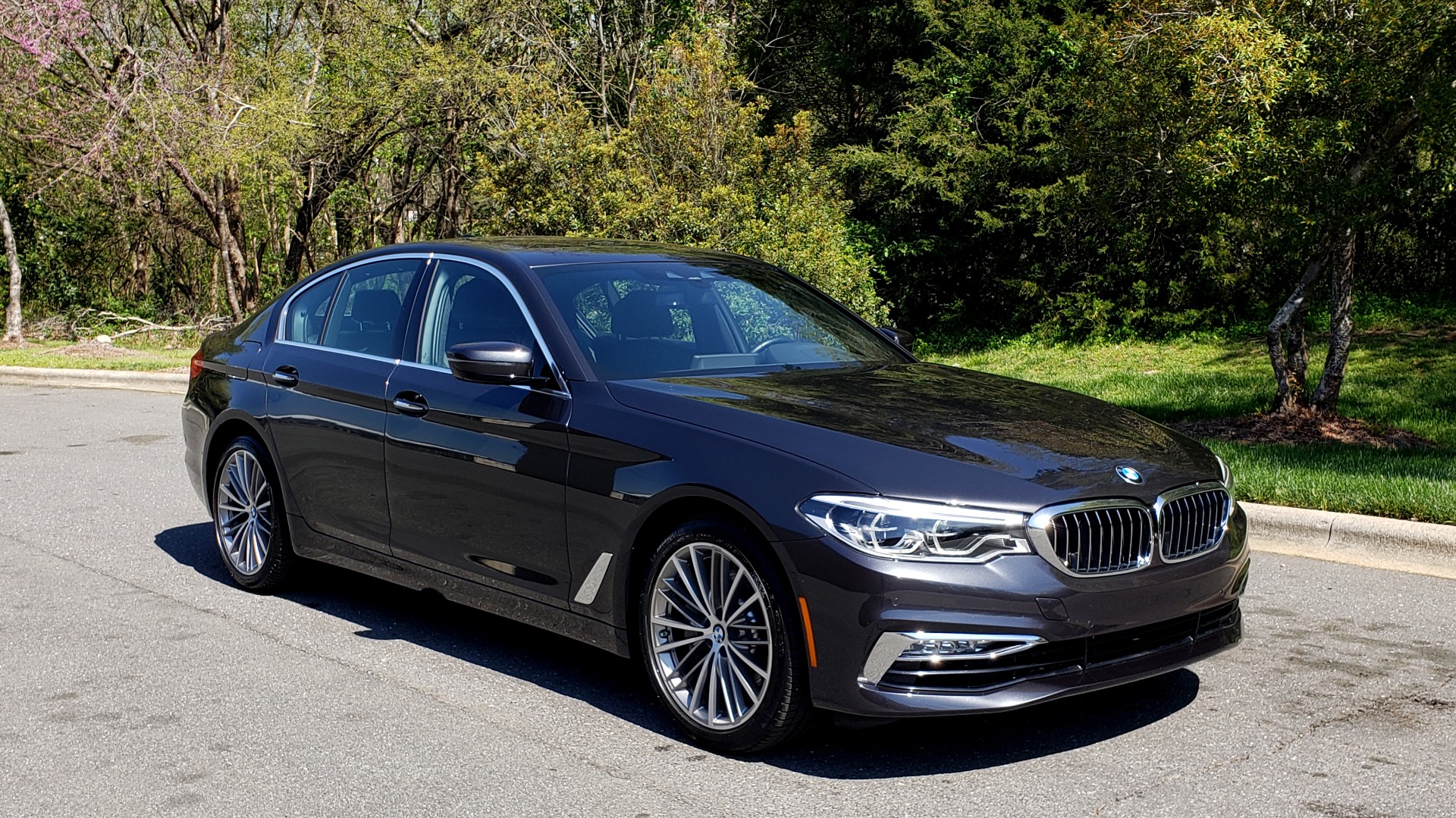 Used 2017 BMW 5 SERIES 540I PREMIUM / DRVR ASST PLUS / NAV / SNF / HARMAN/KARDON for sale Sold at Formula Imports in Charlotte NC 28227 4