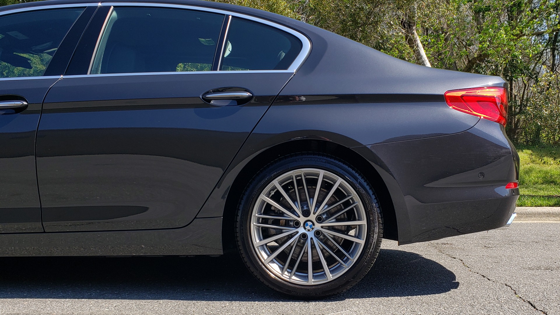 Used 2017 BMW 5 SERIES 540I PREMIUM / DRVR ASST PLUS / NAV / SNF / HARMAN/KARDON for sale Sold at Formula Imports in Charlotte NC 28227 80