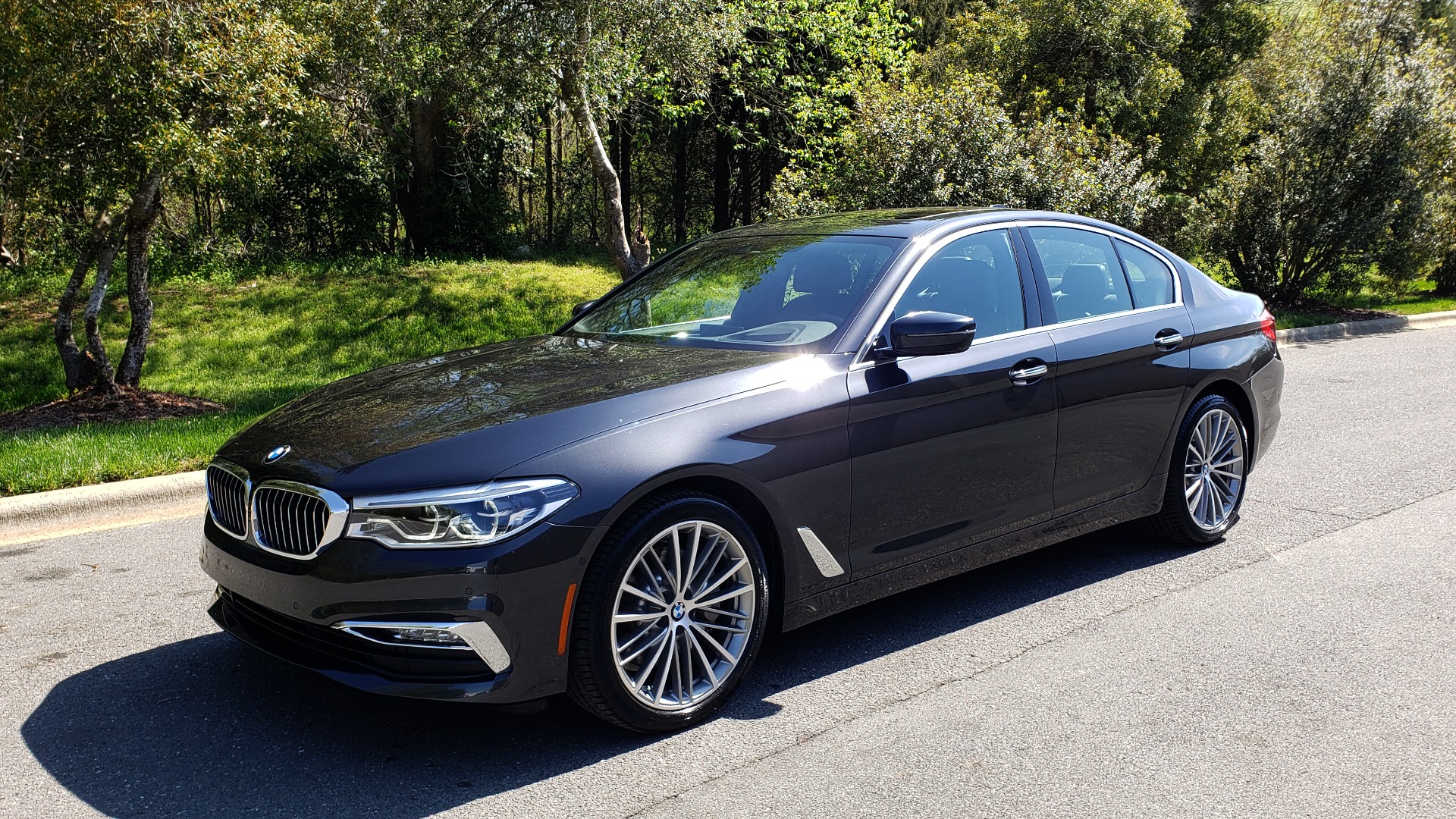 Used 2017 BMW 5 SERIES 540I PREMIUM / DRVR ASST PLUS / NAV / SNF / HARMAN/KARDON for sale Sold at Formula Imports in Charlotte NC 28227 1