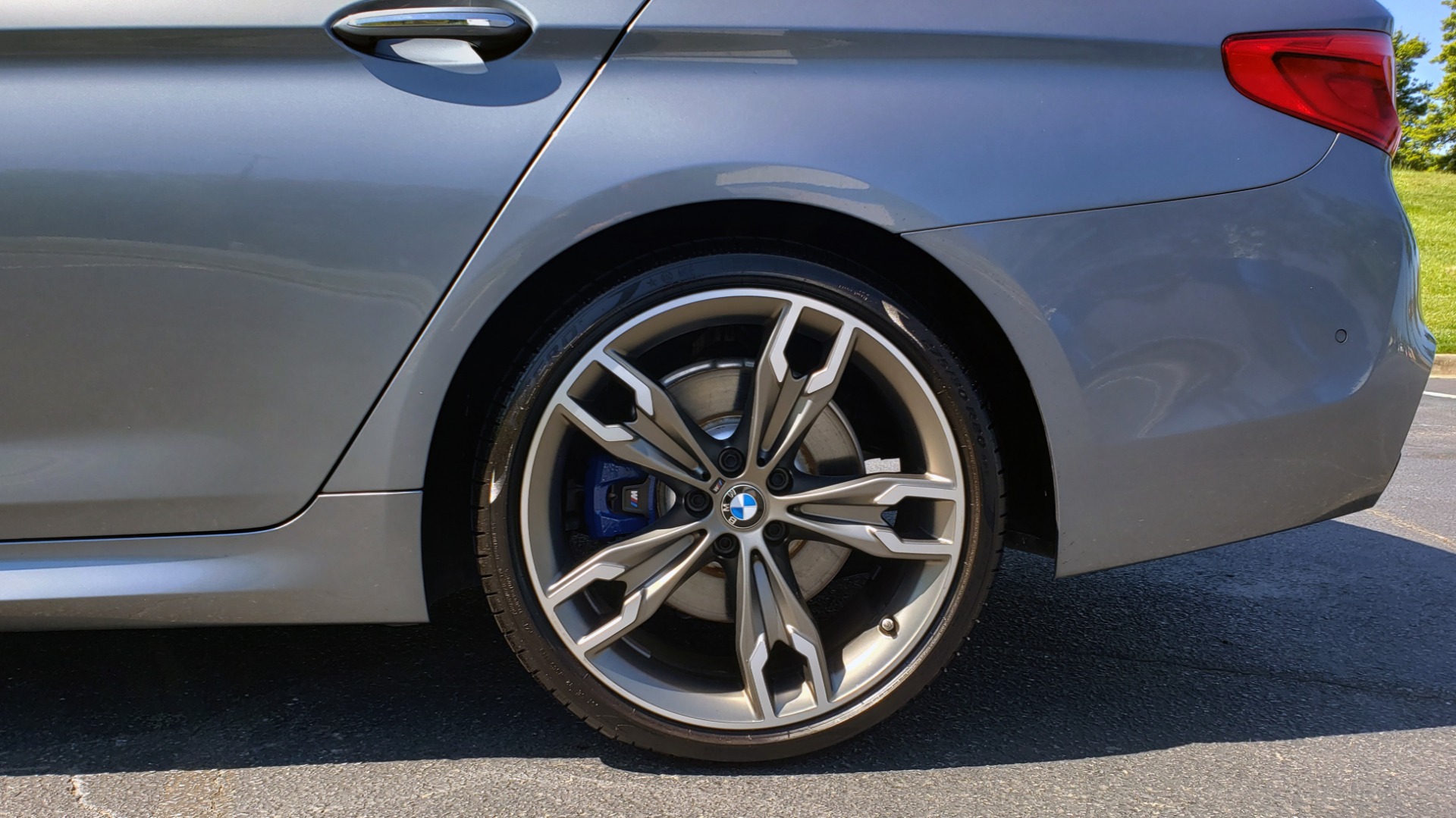 Used 2018 BMW 5 SERIES M550I XDRIVE / EXEC PKG / LUX / DRVR ASST / CLD WTHR / ACTIVE DR for sale Sold at Formula Imports in Charlotte NC 28227 87