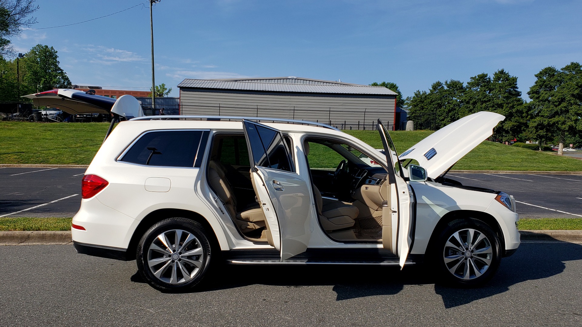 Used 2014 Mercedes-Benz GL-Class GL 450 PREMIUM / NAV / SUNROOF / 3-ROW / REARVIEW for sale Sold at Formula Imports in Charlotte NC 28227 10