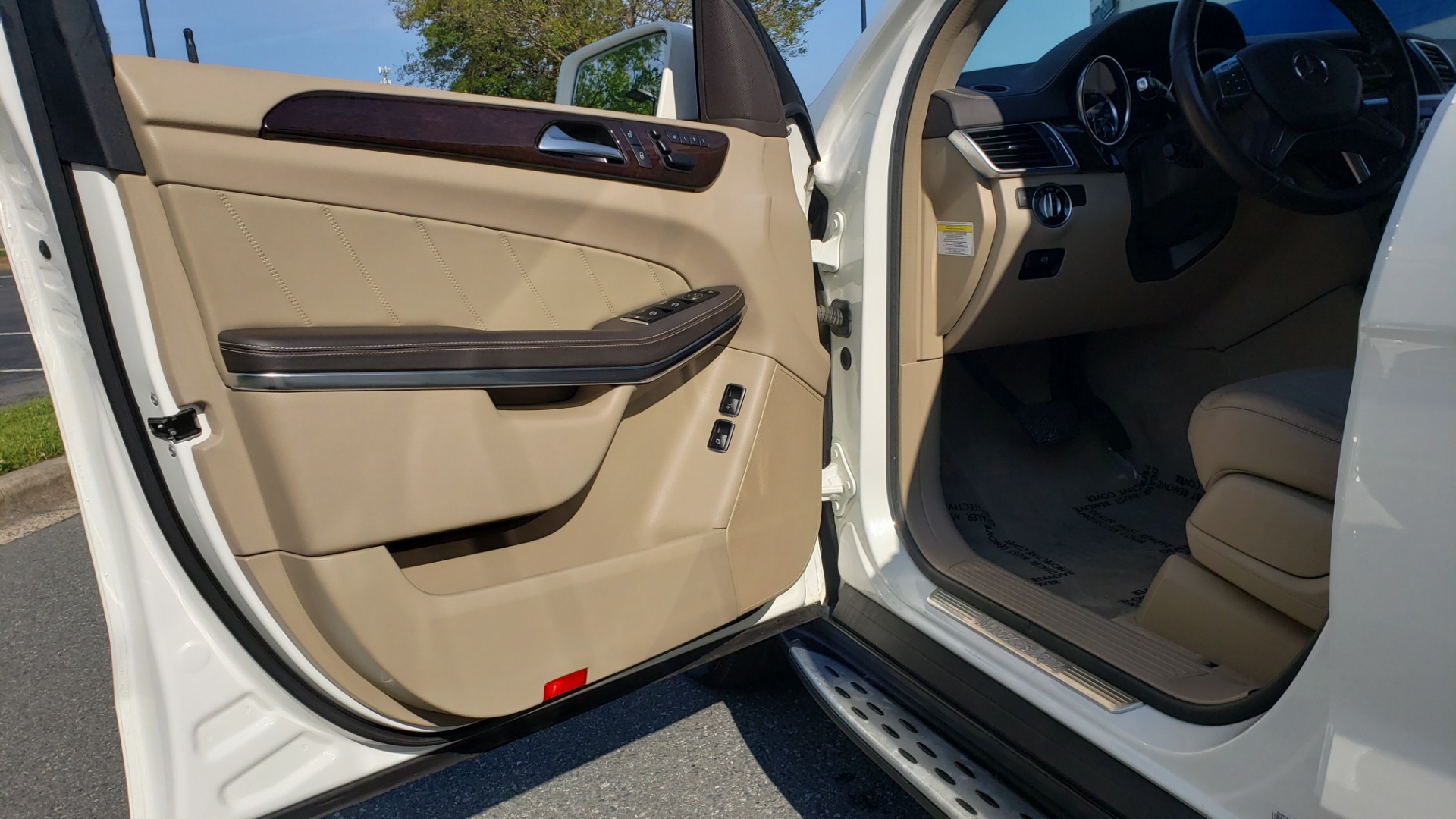 Used 2014 Mercedes-Benz GL-Class GL 450 PREMIUM / NAV / SUNROOF / 3-ROW / REARVIEW for sale Sold at Formula Imports in Charlotte NC 28227 27