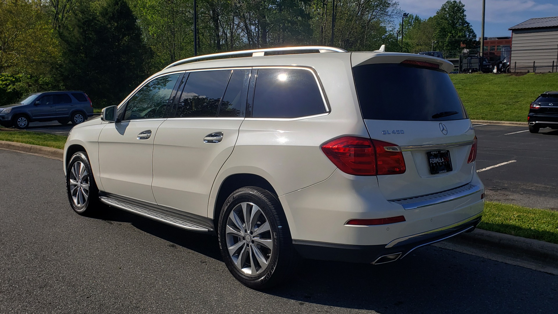 Used 2014 Mercedes-Benz GL-Class GL 450 PREMIUM / NAV / SUNROOF / 3-ROW / REARVIEW for sale Sold at Formula Imports in Charlotte NC 28227 3