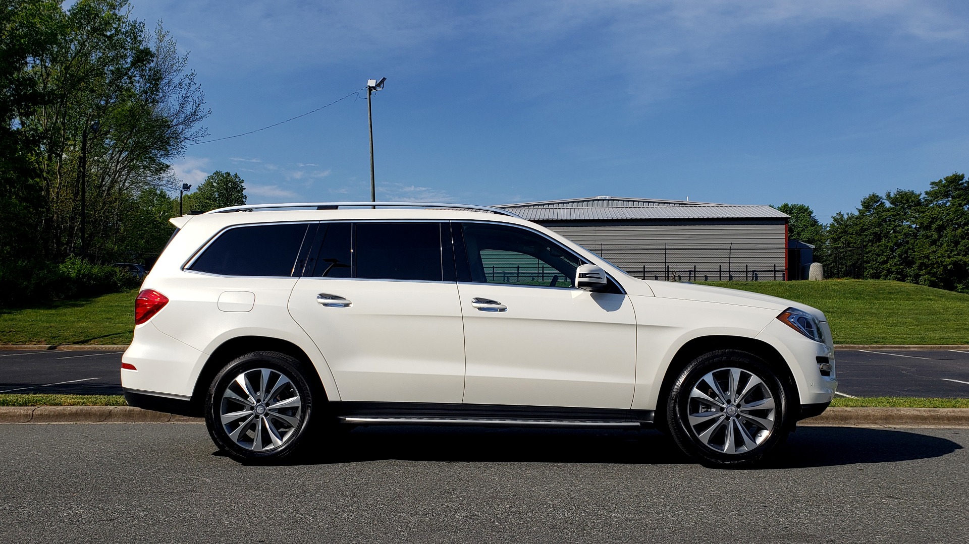Used 2014 Mercedes-Benz GL-Class GL 450 PREMIUM / NAV / SUNROOF / 3-ROW / REARVIEW for sale Sold at Formula Imports in Charlotte NC 28227 5