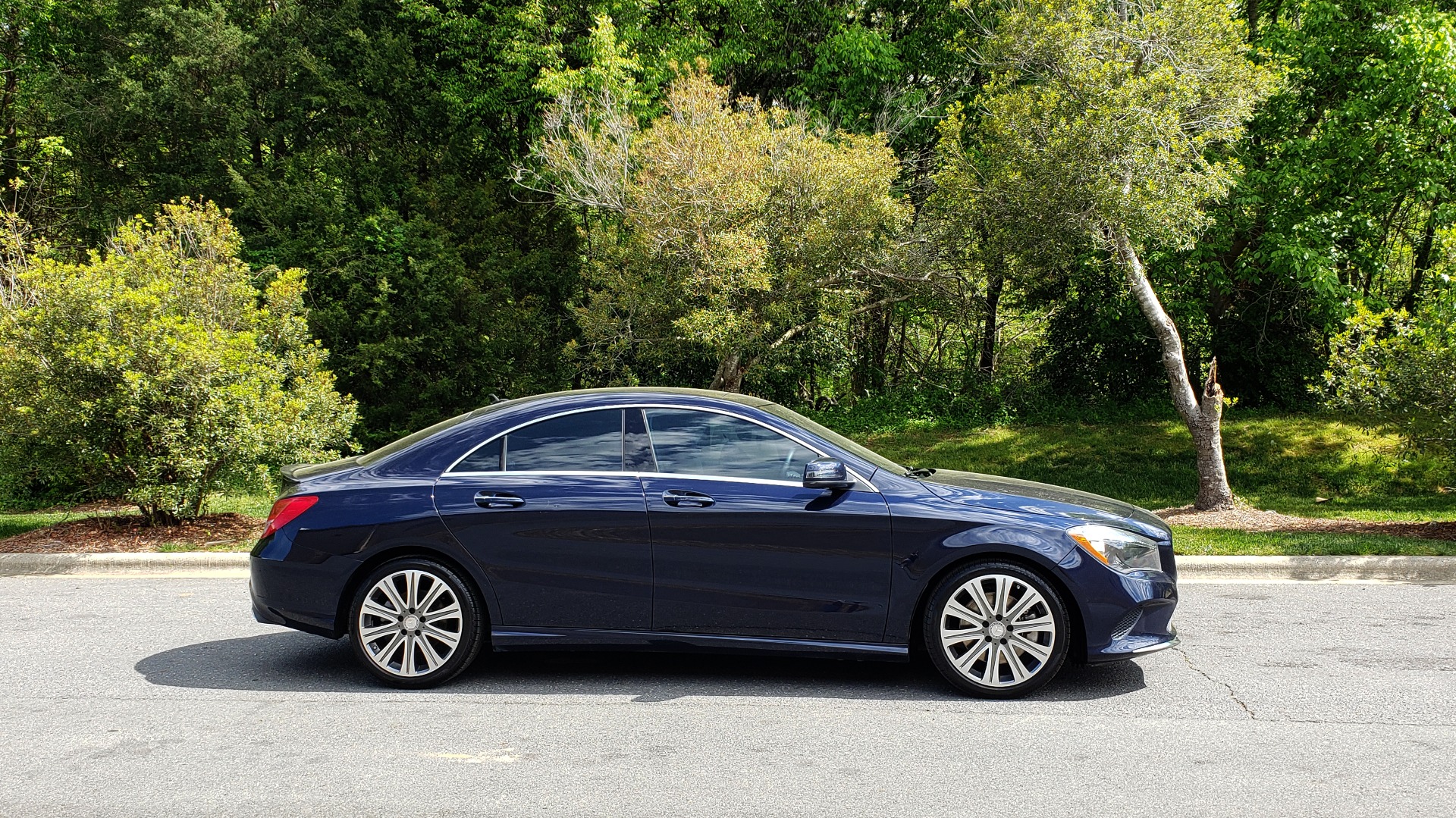 Used 2017 Mercedes-Benz CLA 250 PREMIUM / PANO-ROOF / HK SOUNDS / BSM / REARVIEW for sale Sold at Formula Imports in Charlotte NC 28227 5