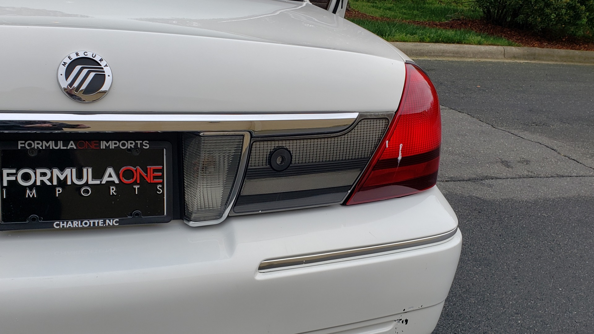 Used 2011 Mercury GRAND MARQUIS LS / 4.6L V8 / 4-SPD AUTO / KEYLESS ENTRY / LOW MILES for sale Sold at Formula Imports in Charlotte NC 28227 26