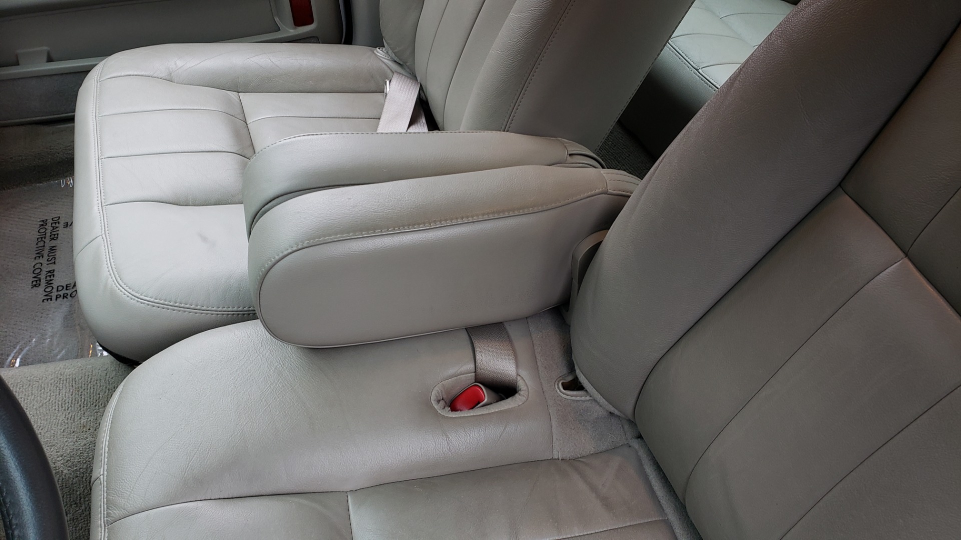 Used 2011 Mercury GRAND MARQUIS LS / 4.6L V8 / 4-SPD AUTO / KEYLESS ENTRY / LOW MILES for sale Sold at Formula Imports in Charlotte NC 28227 43