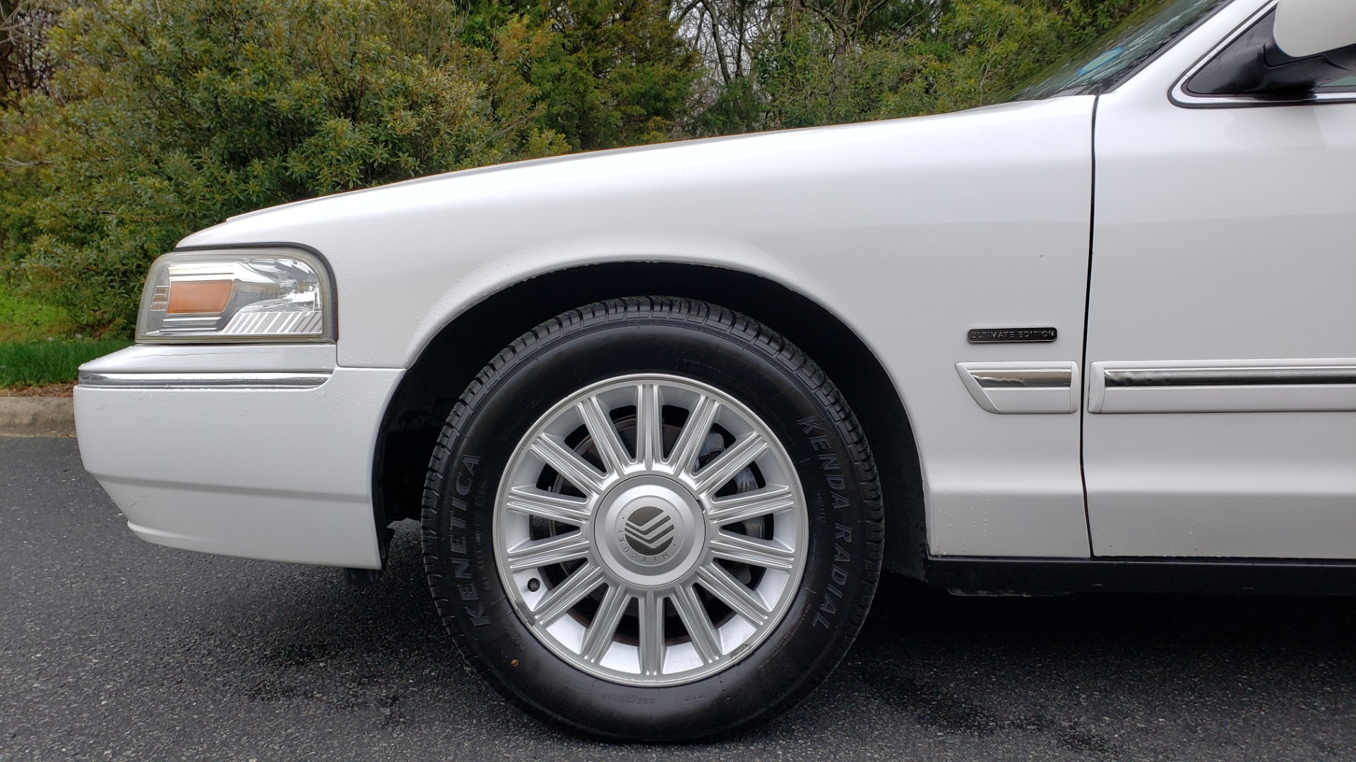 Used 2011 Mercury GRAND MARQUIS LS / 4.6L V8 / 4-SPD AUTO / KEYLESS ENTRY / LOW MILES for sale Sold at Formula Imports in Charlotte NC 28227 62