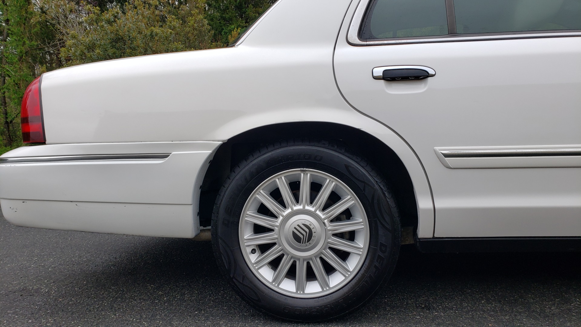 Used 2011 Mercury GRAND MARQUIS LS / 4.6L V8 / 4-SPD AUTO / KEYLESS ENTRY / LOW MILES for sale Sold at Formula Imports in Charlotte NC 28227 64