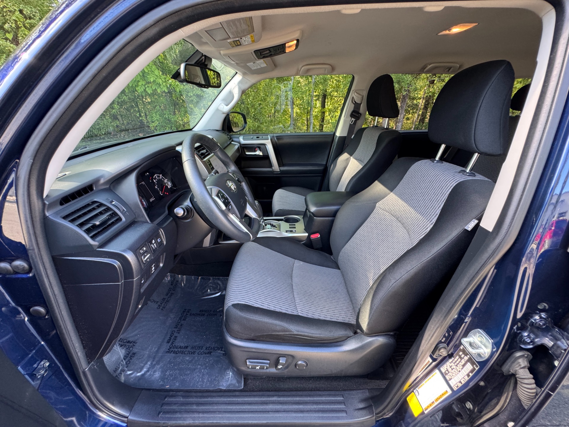 2020 Toyota 4Runner SR5 photo 19