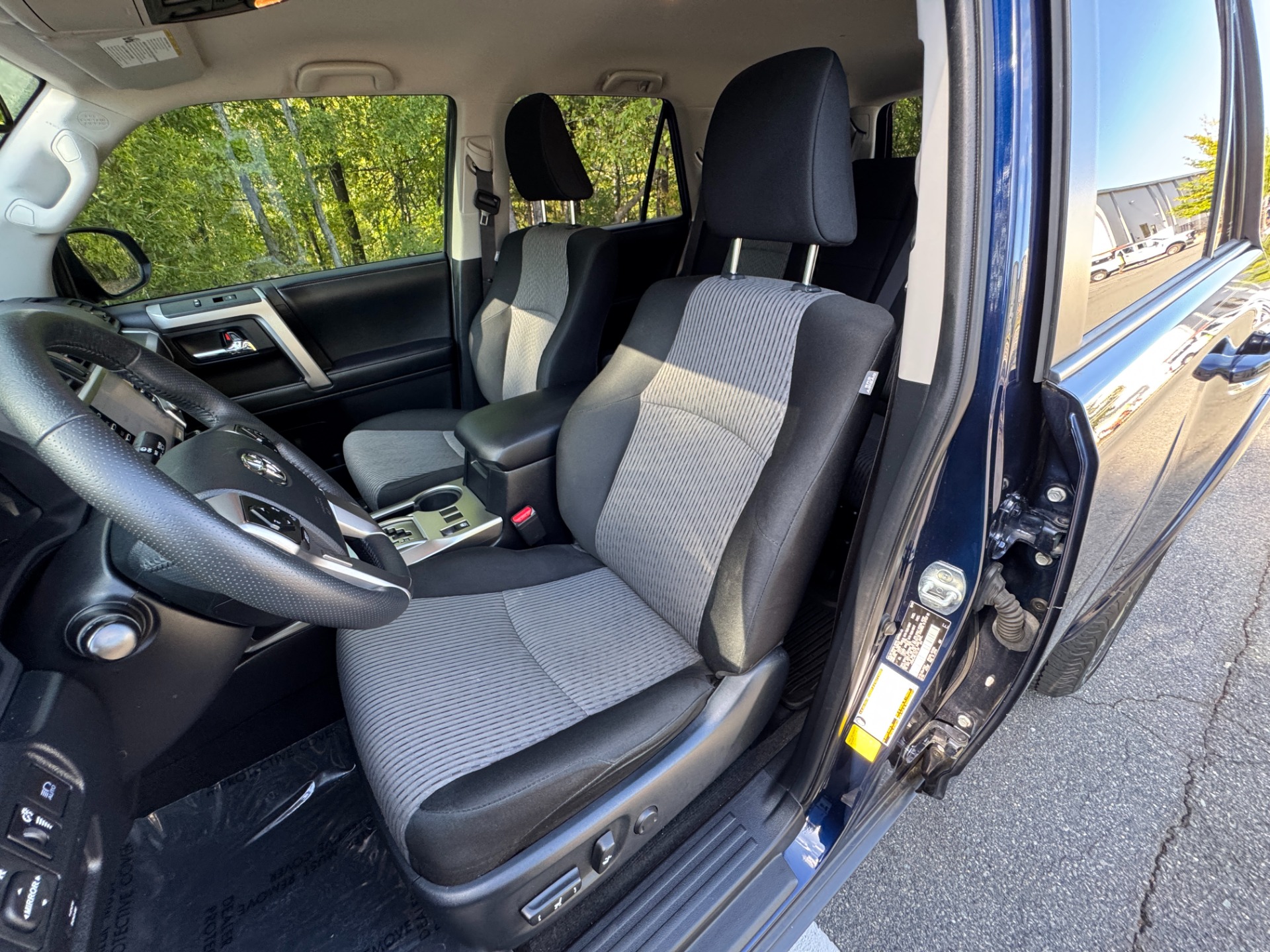 2020 Toyota 4Runner SR5 photo 20