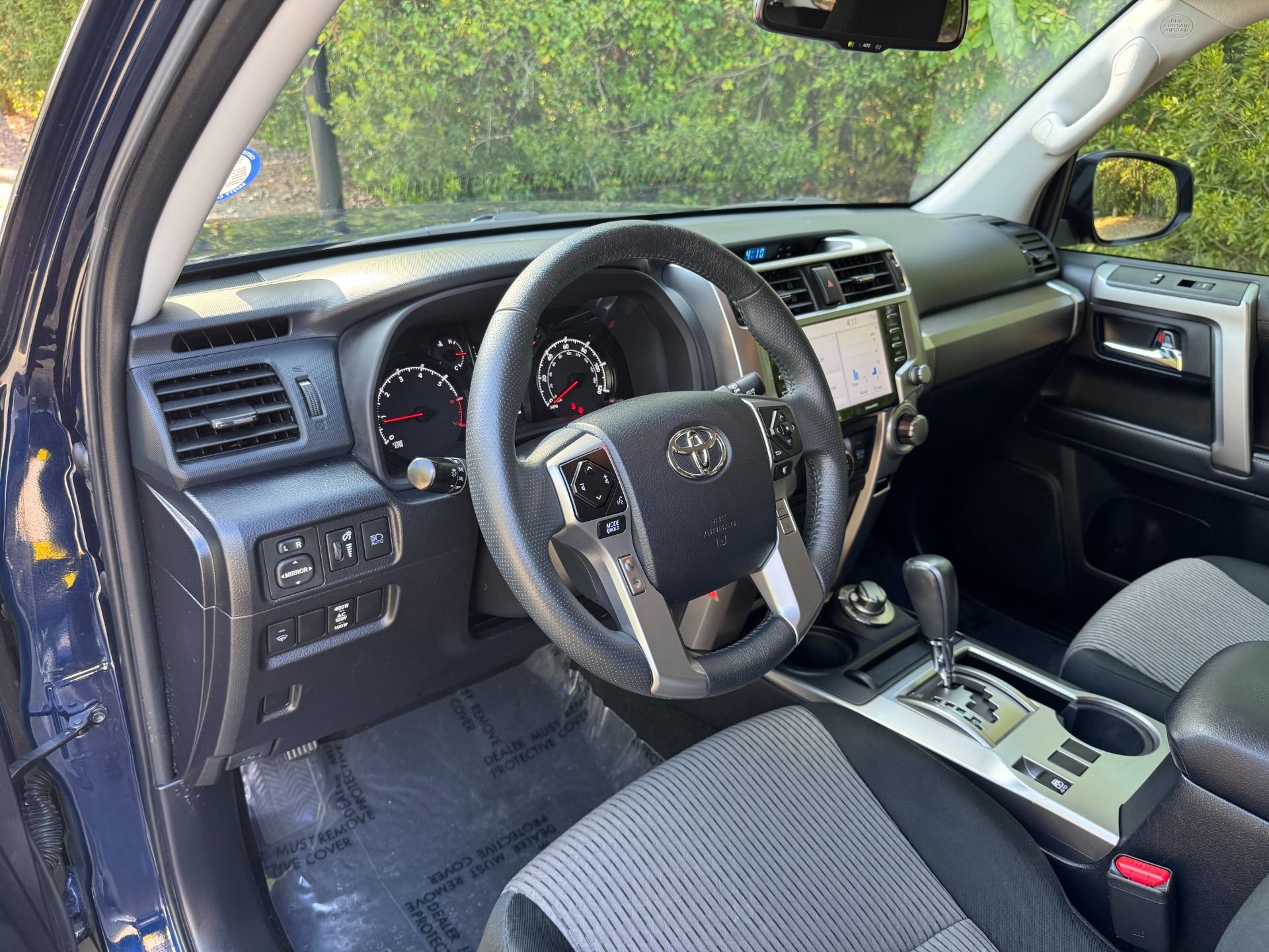 2020 Toyota 4Runner SR5 photo 24