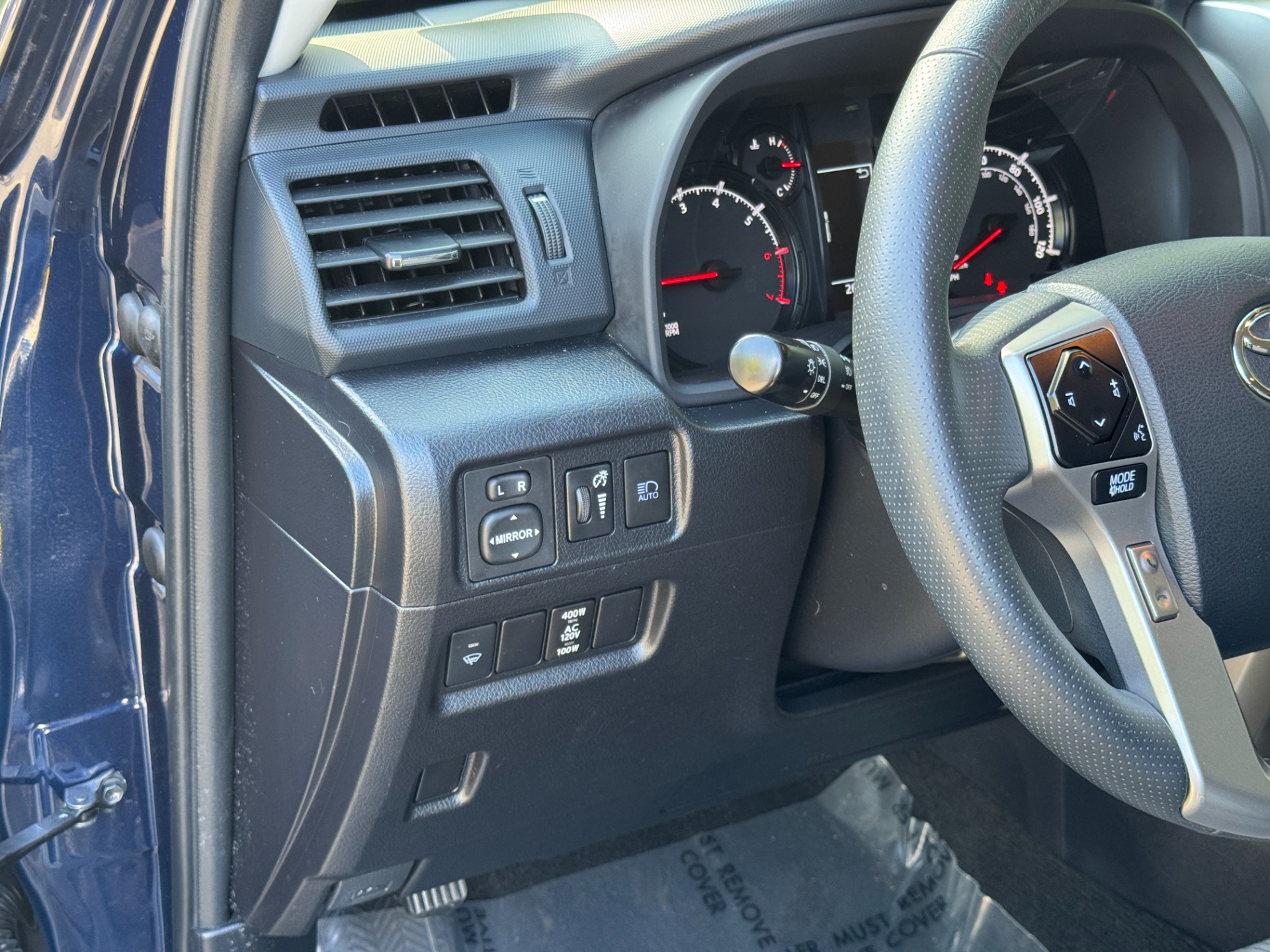 2020 Toyota 4Runner SR5 photo 25