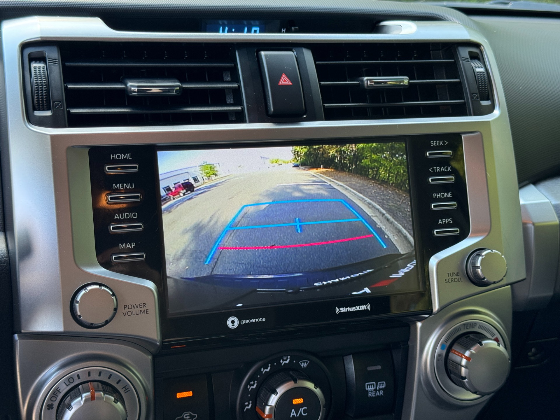 2020 Toyota 4Runner SR5 photo 33