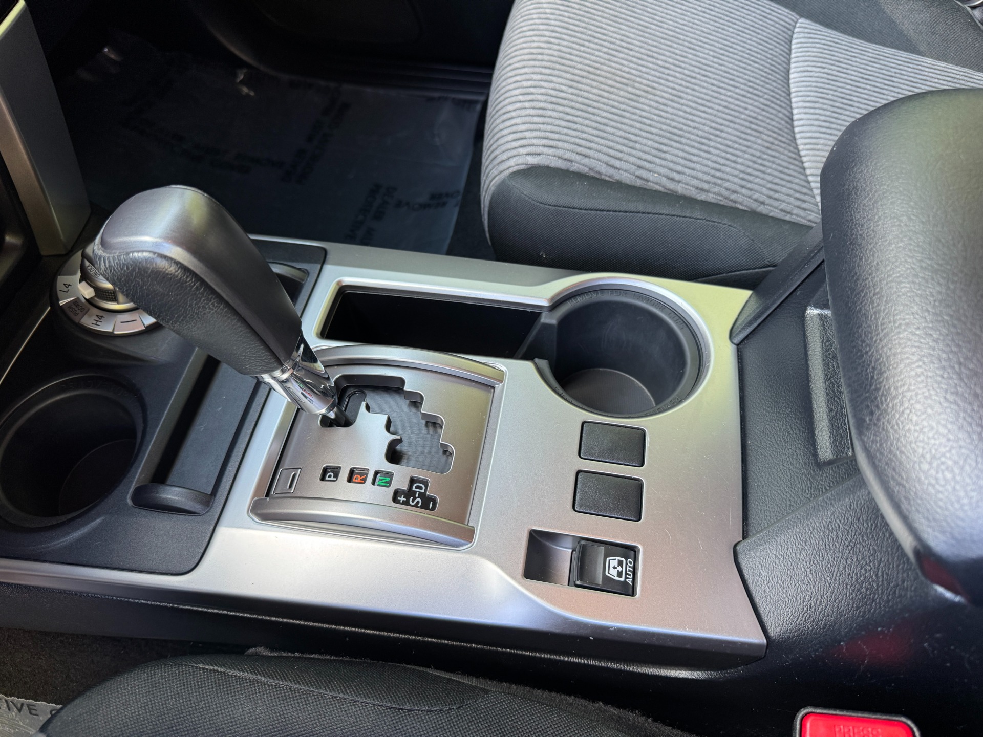 2020 Toyota 4Runner SR5 photo 36