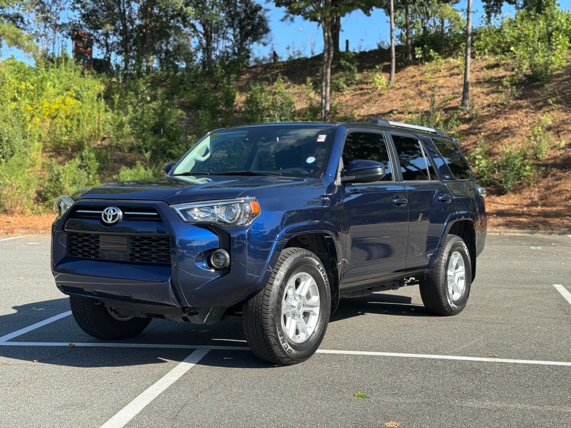 2020 Toyota 4Runner SR5 photo 2